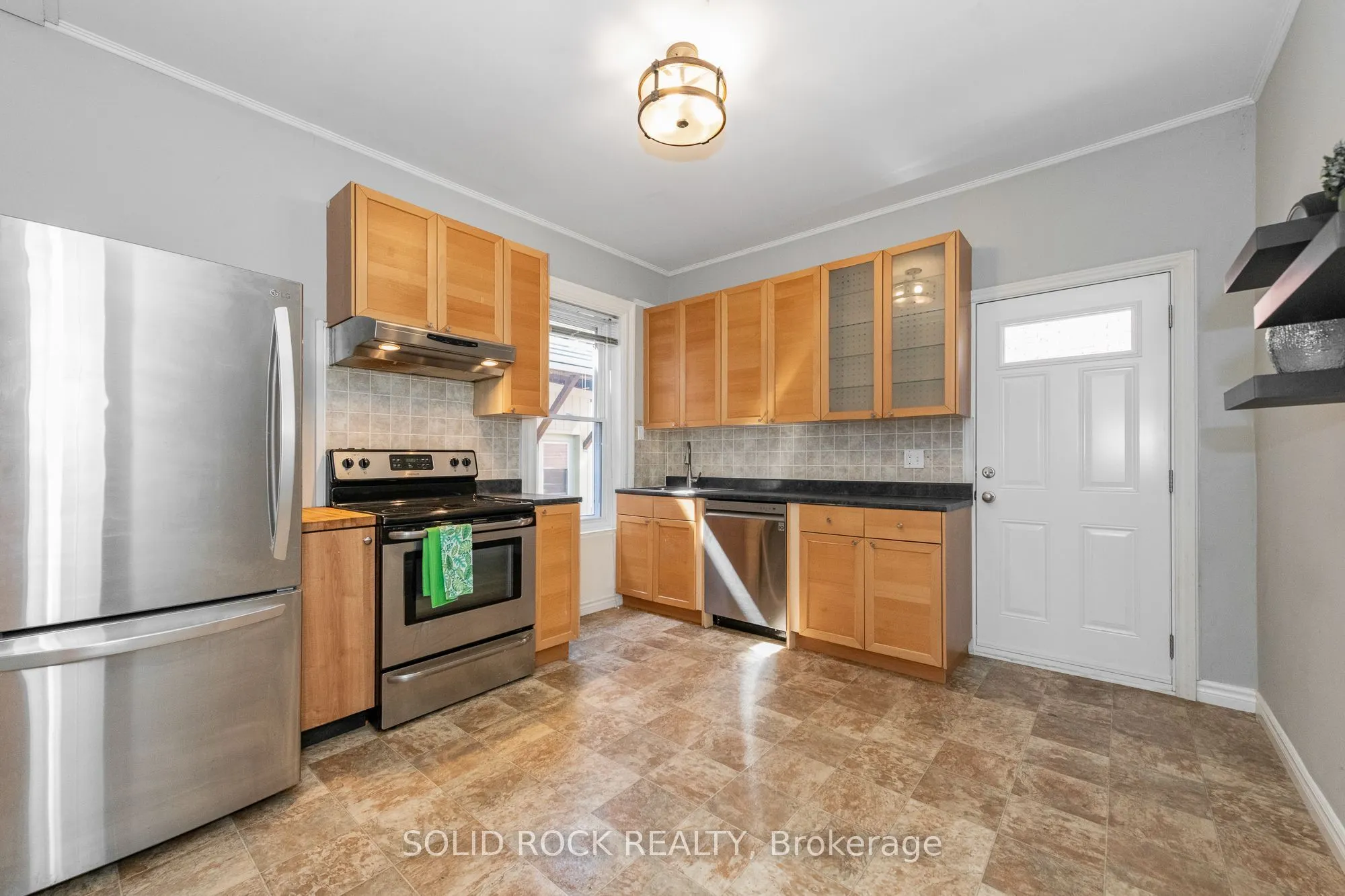 134 Concord Street S