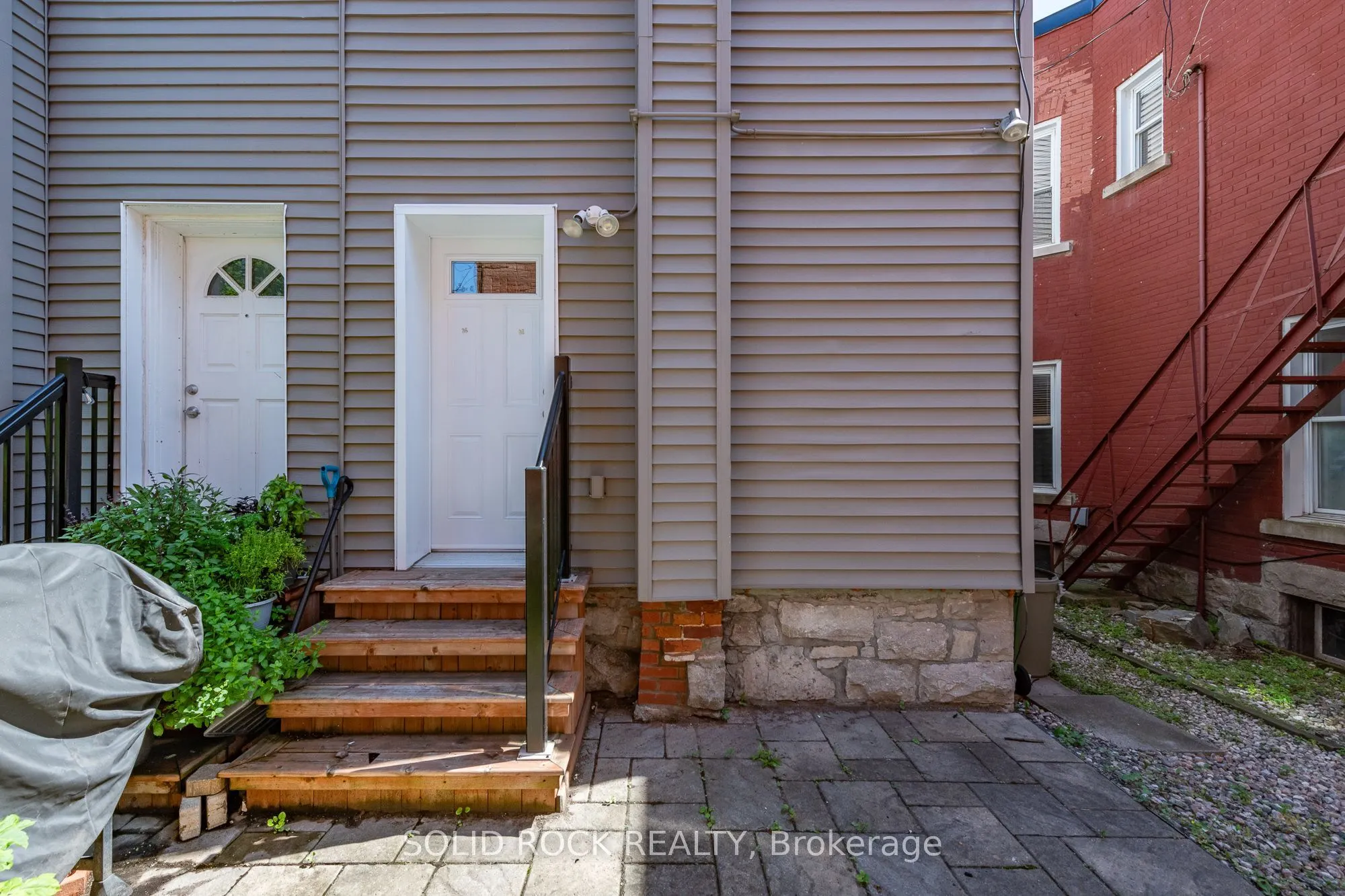 134 Concord Street S