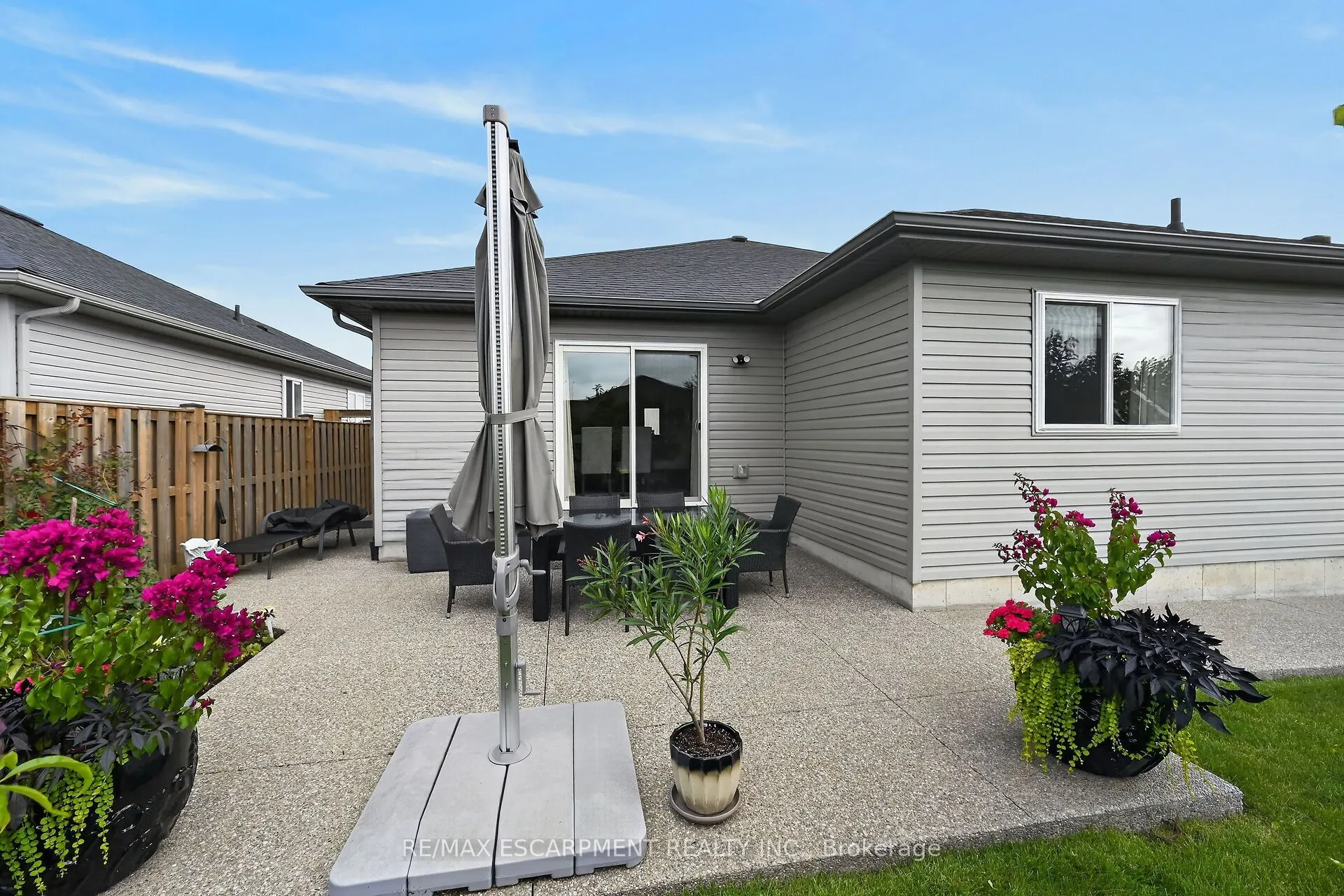 18 LINDA Crescent