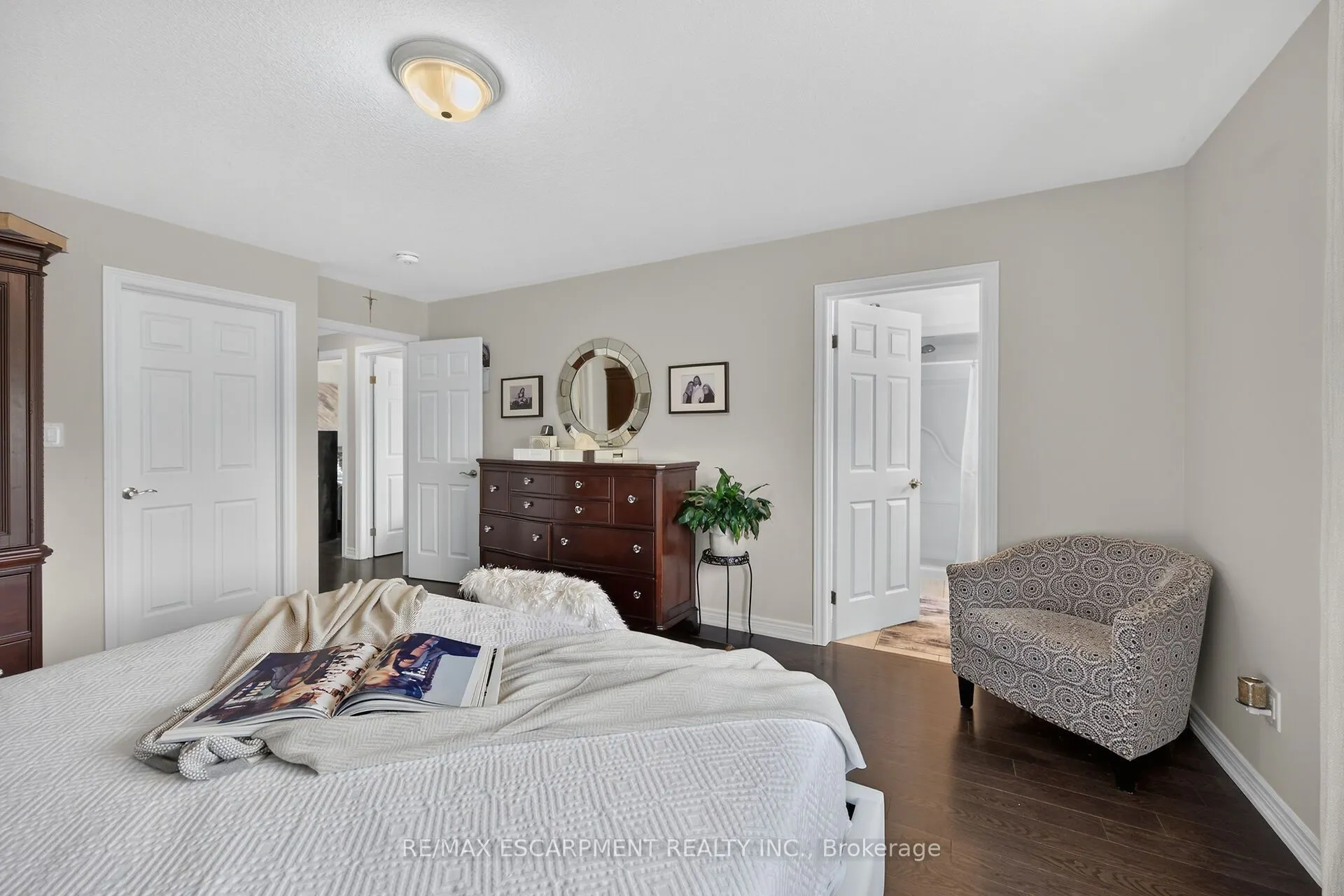 18 LINDA Crescent