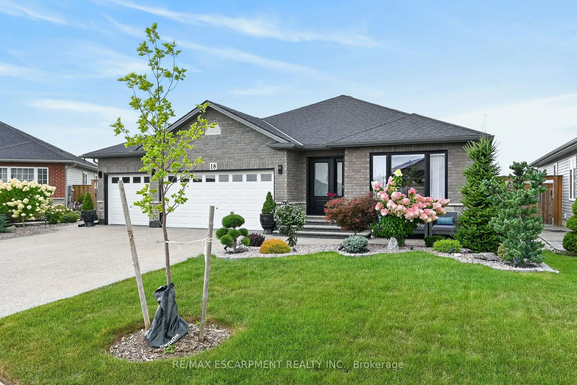 18 LINDA Crescent