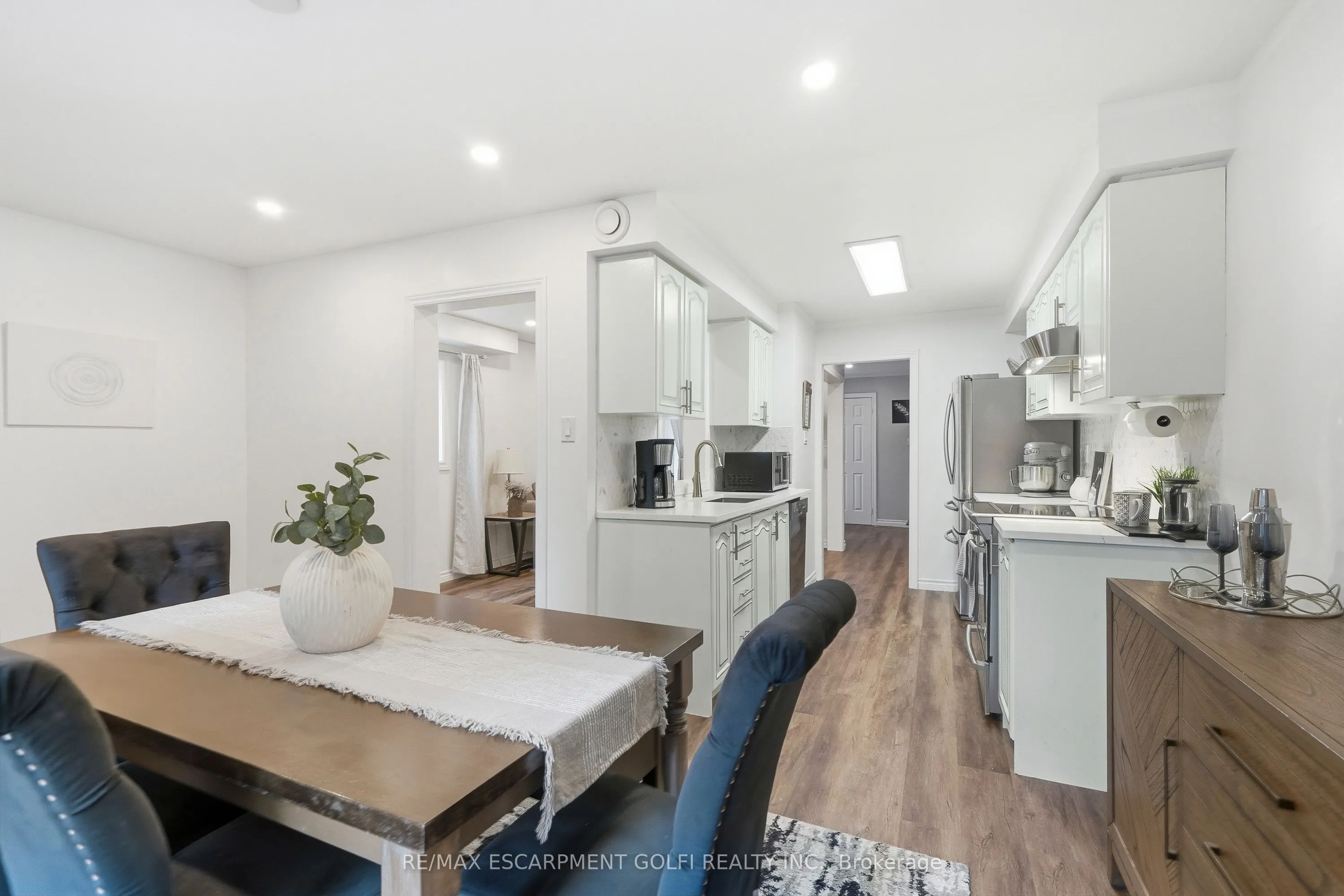 11 Wakefield Lane