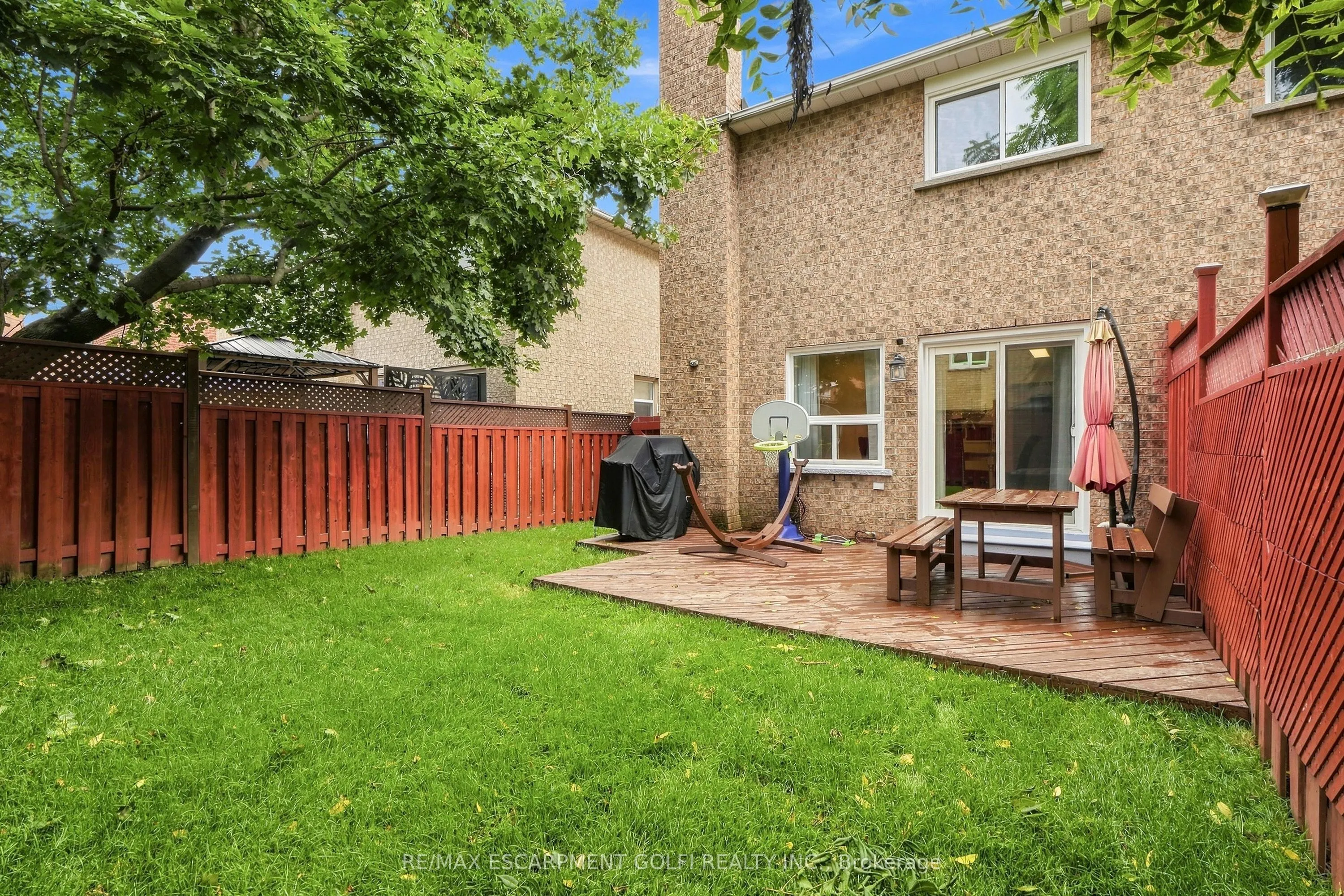 11 Wakefield Lane