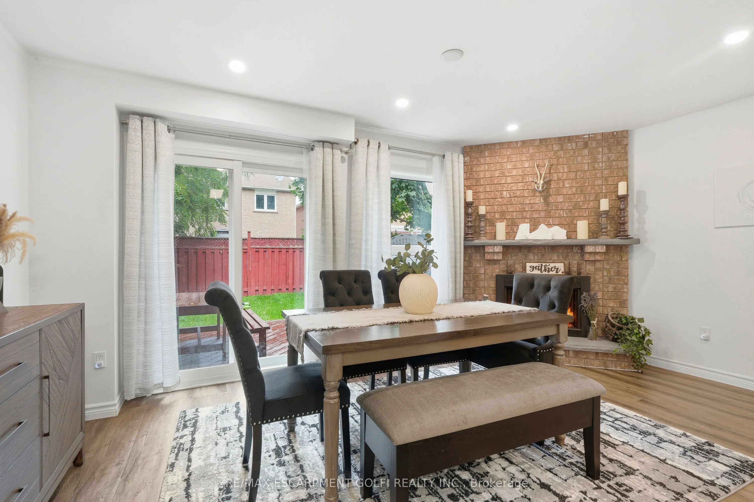 11 Wakefield Lane