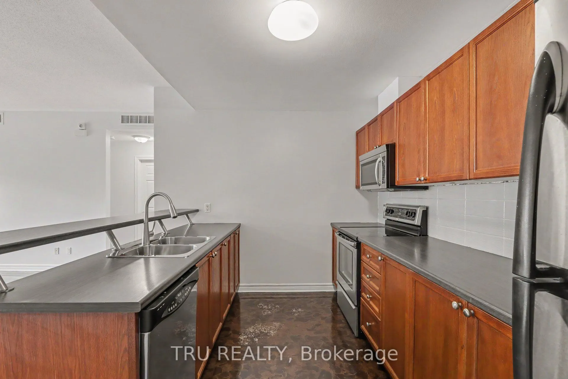 165 Waterbridge Drive #7