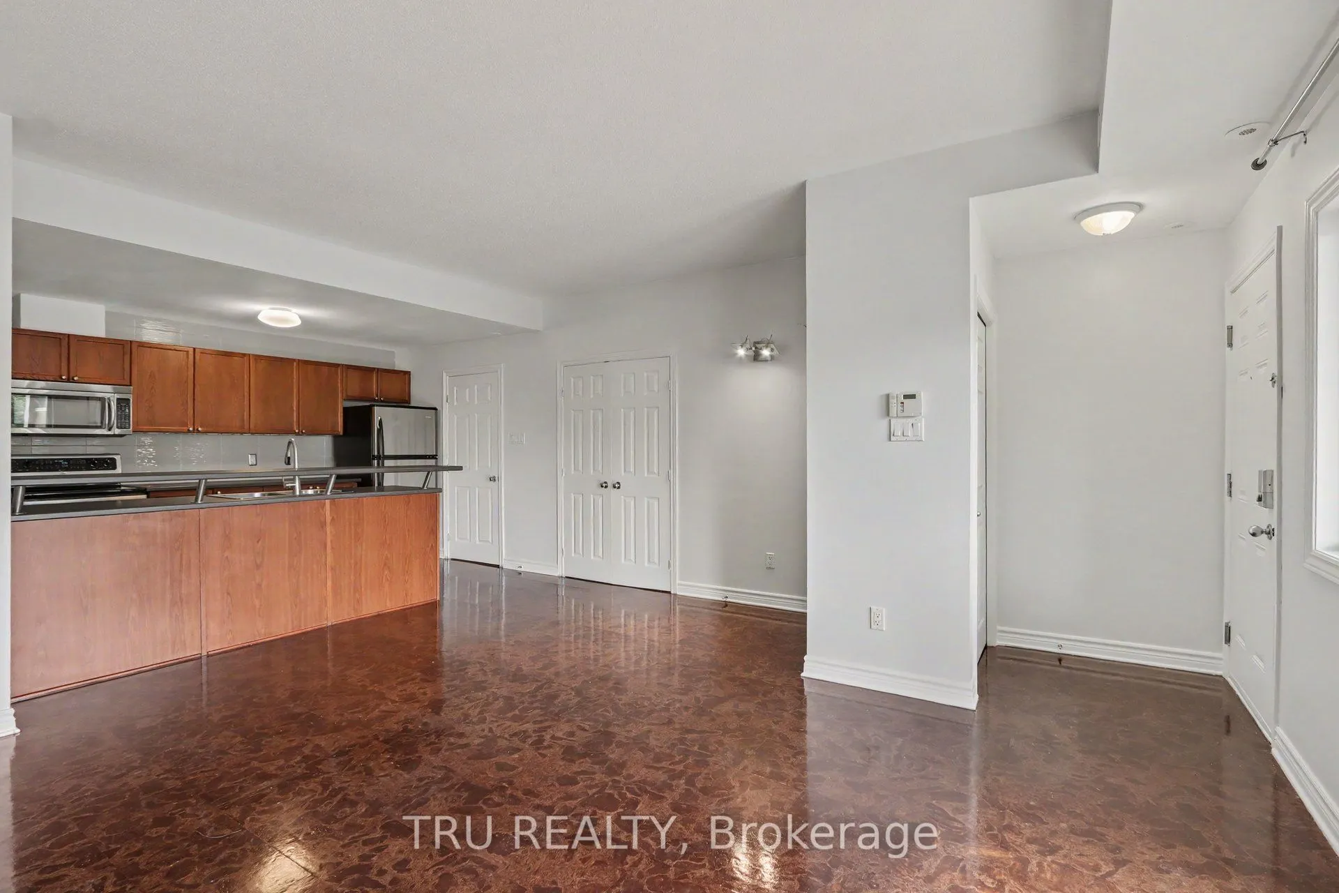 165 Waterbridge Drive #7
