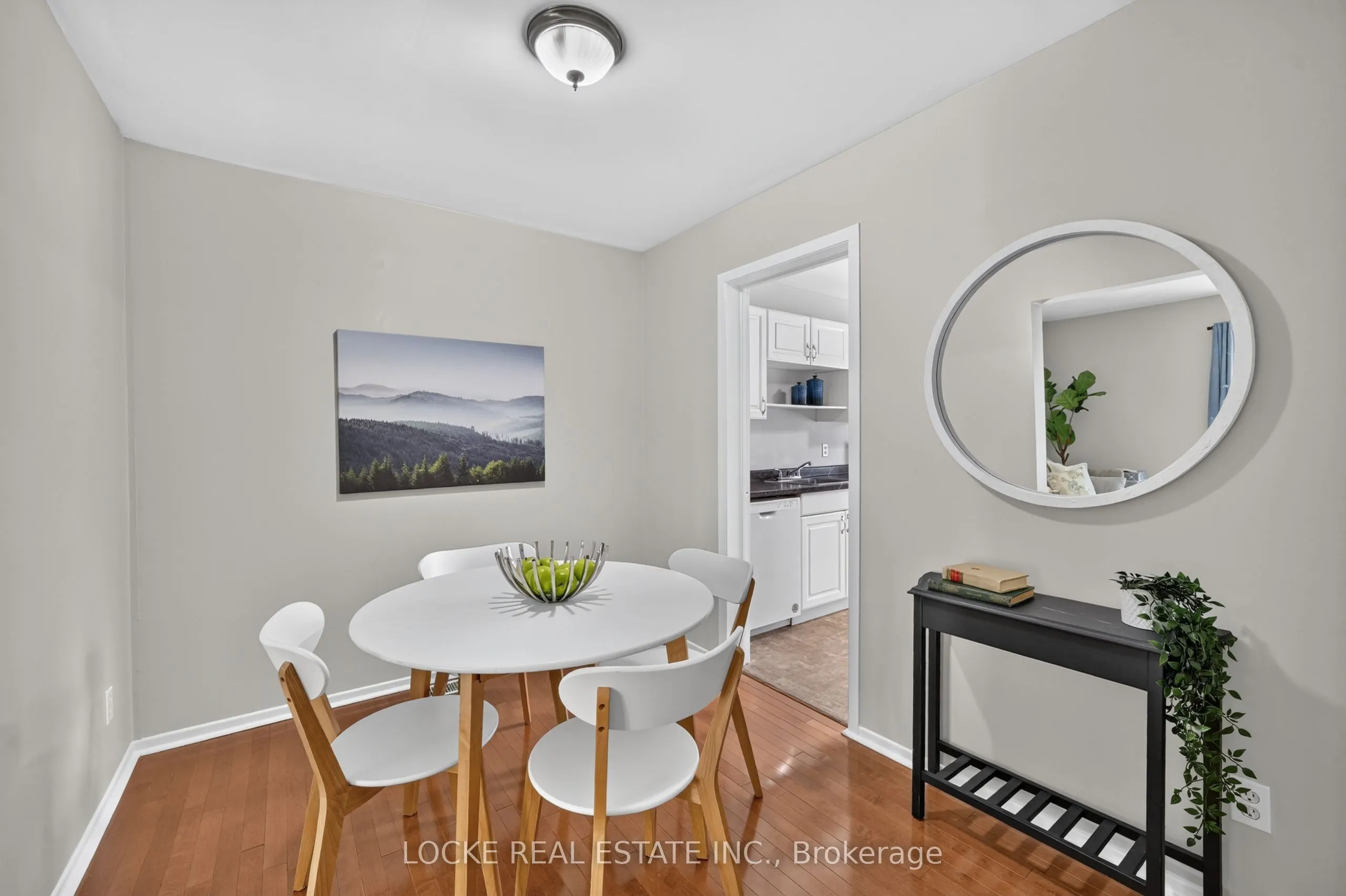 1975 Fairglen Mews #28
