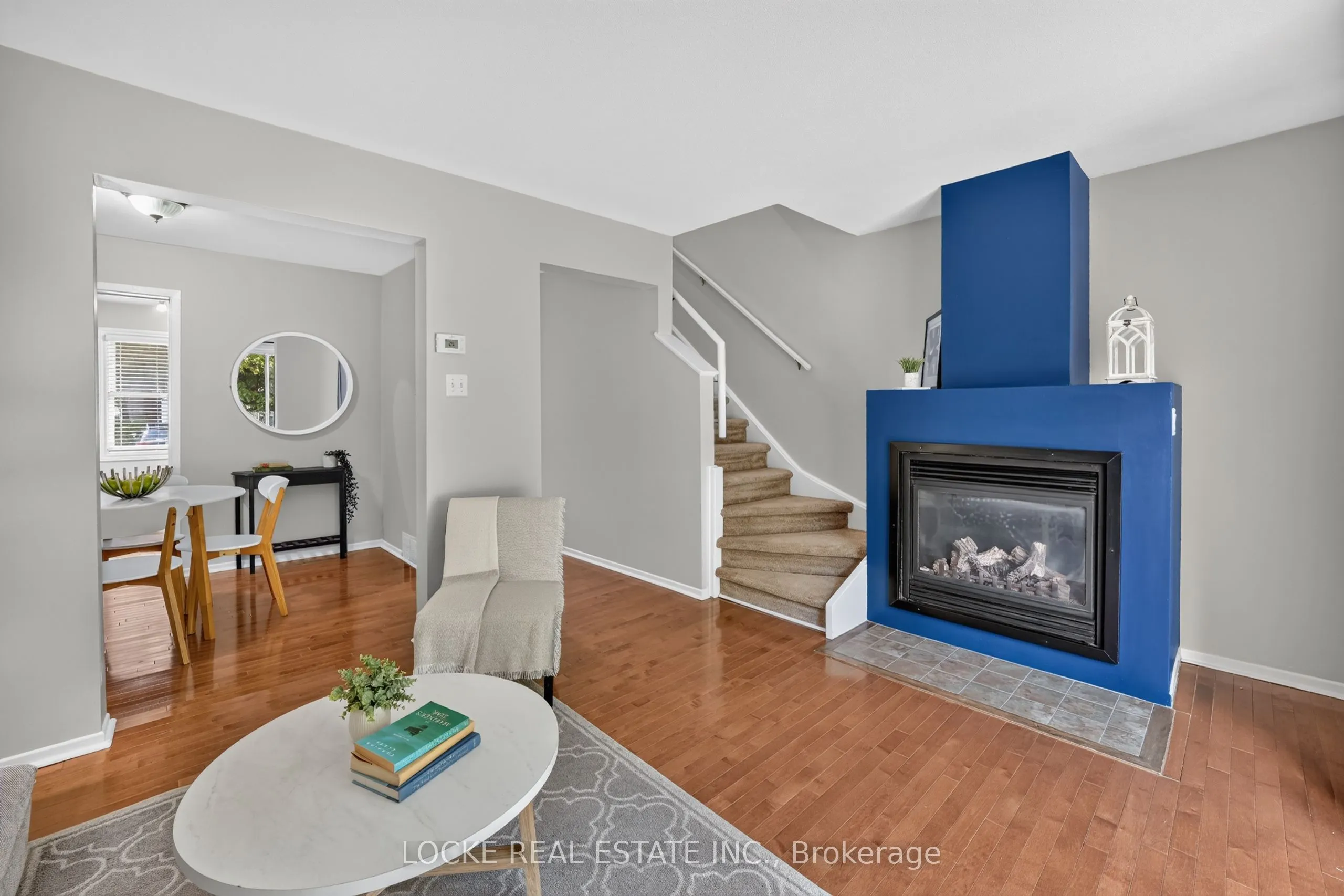 1975 Fairglen Mews #28