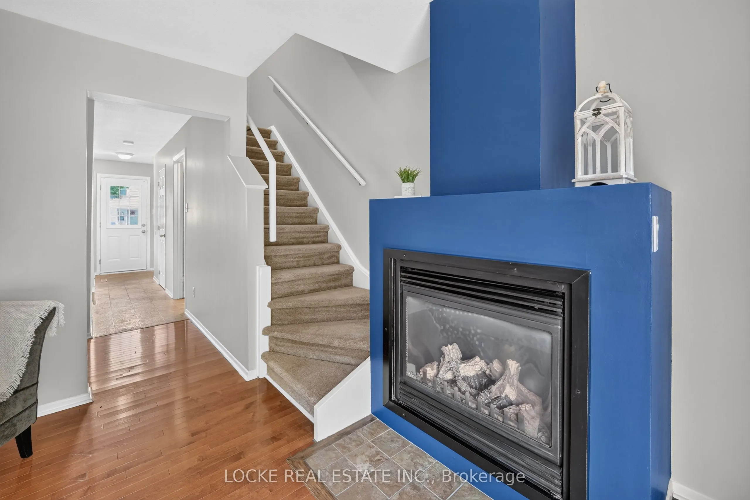 1975 Fairglen Mews #28