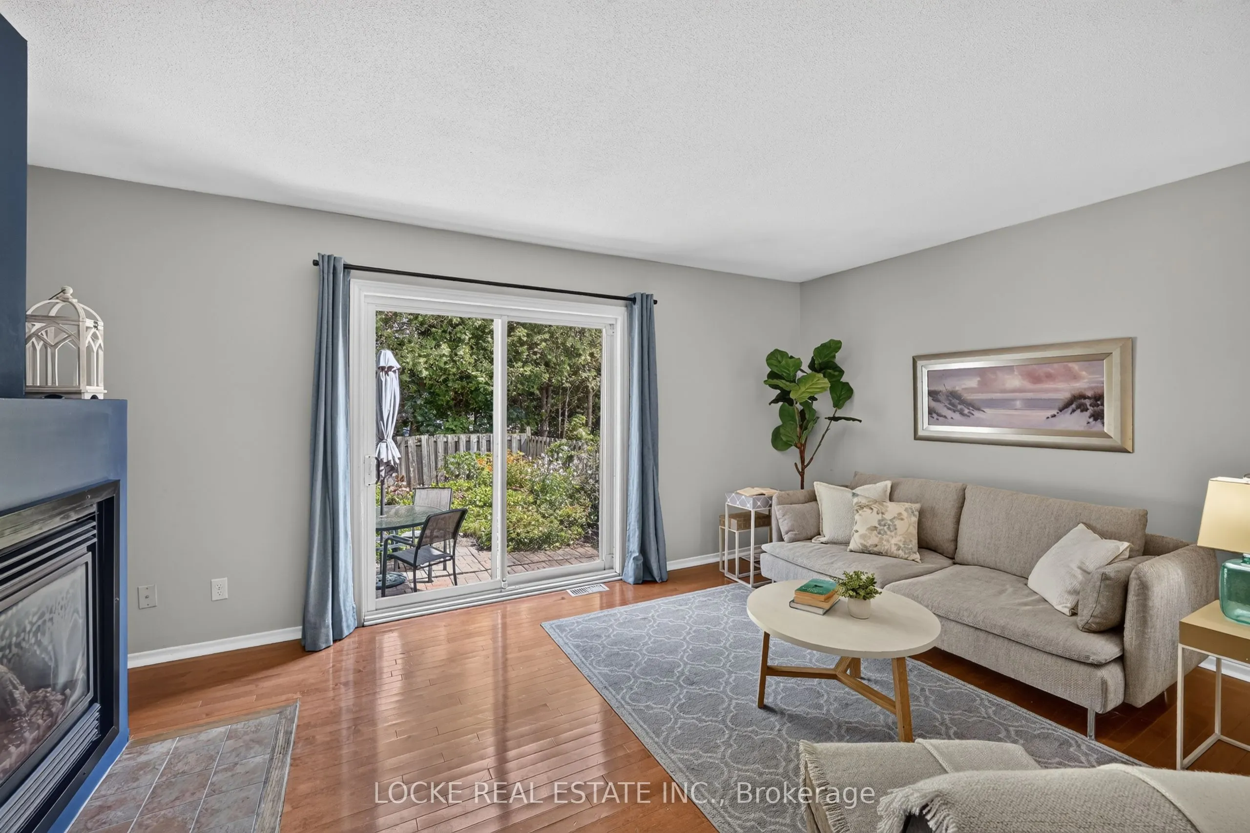 1975 Fairglen Mews #28