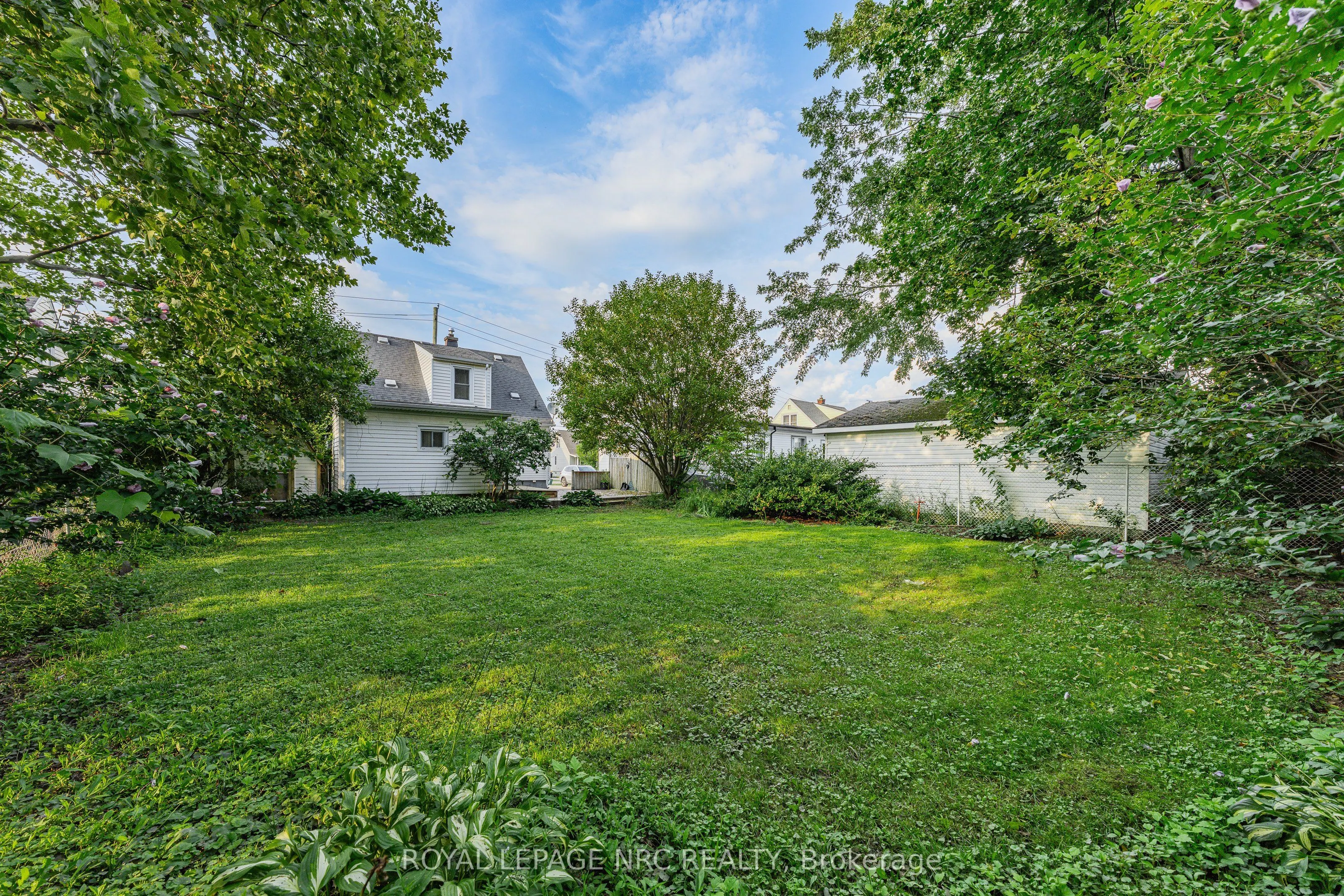 12 Admiral Road