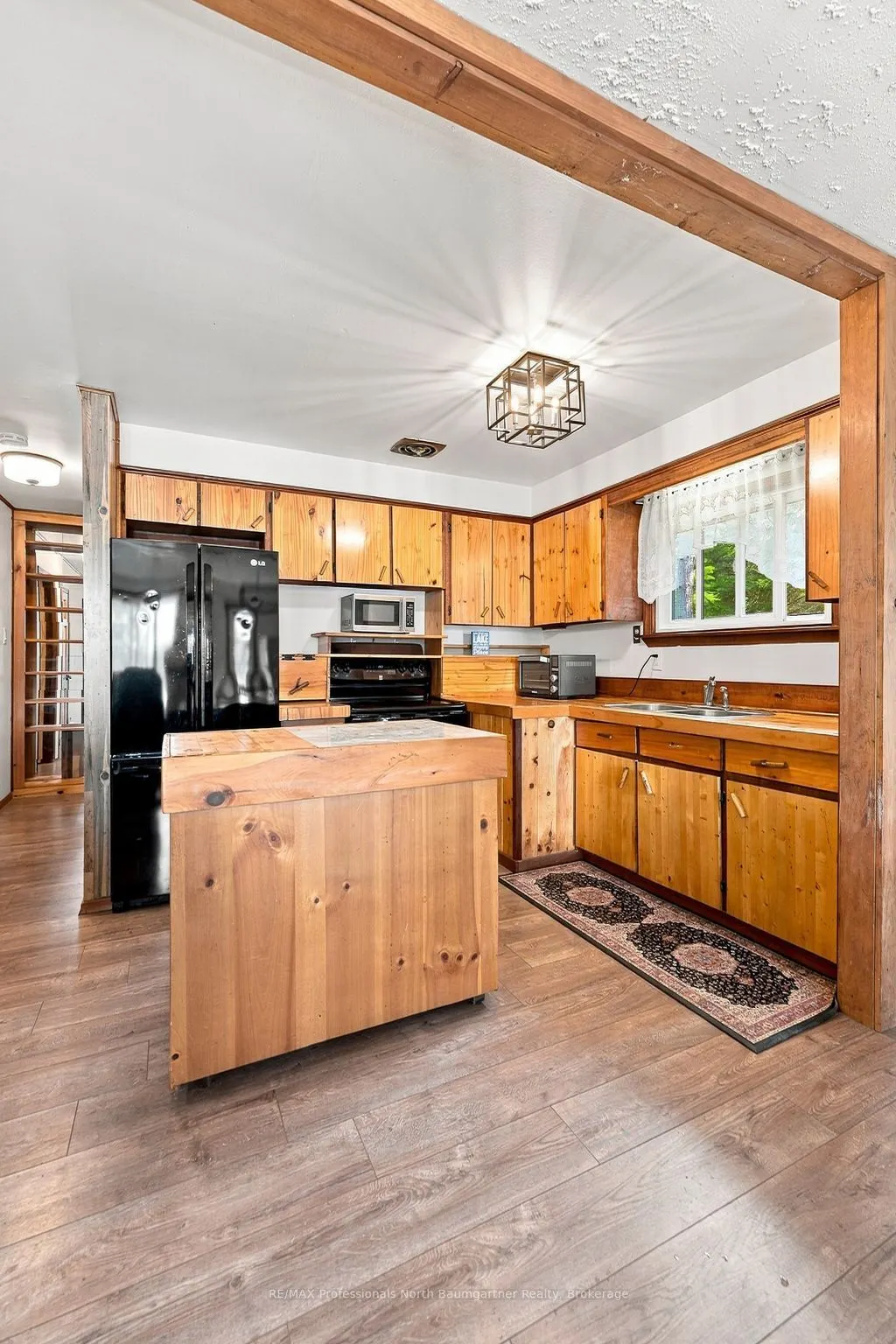 1110 Edward Sanderson Road