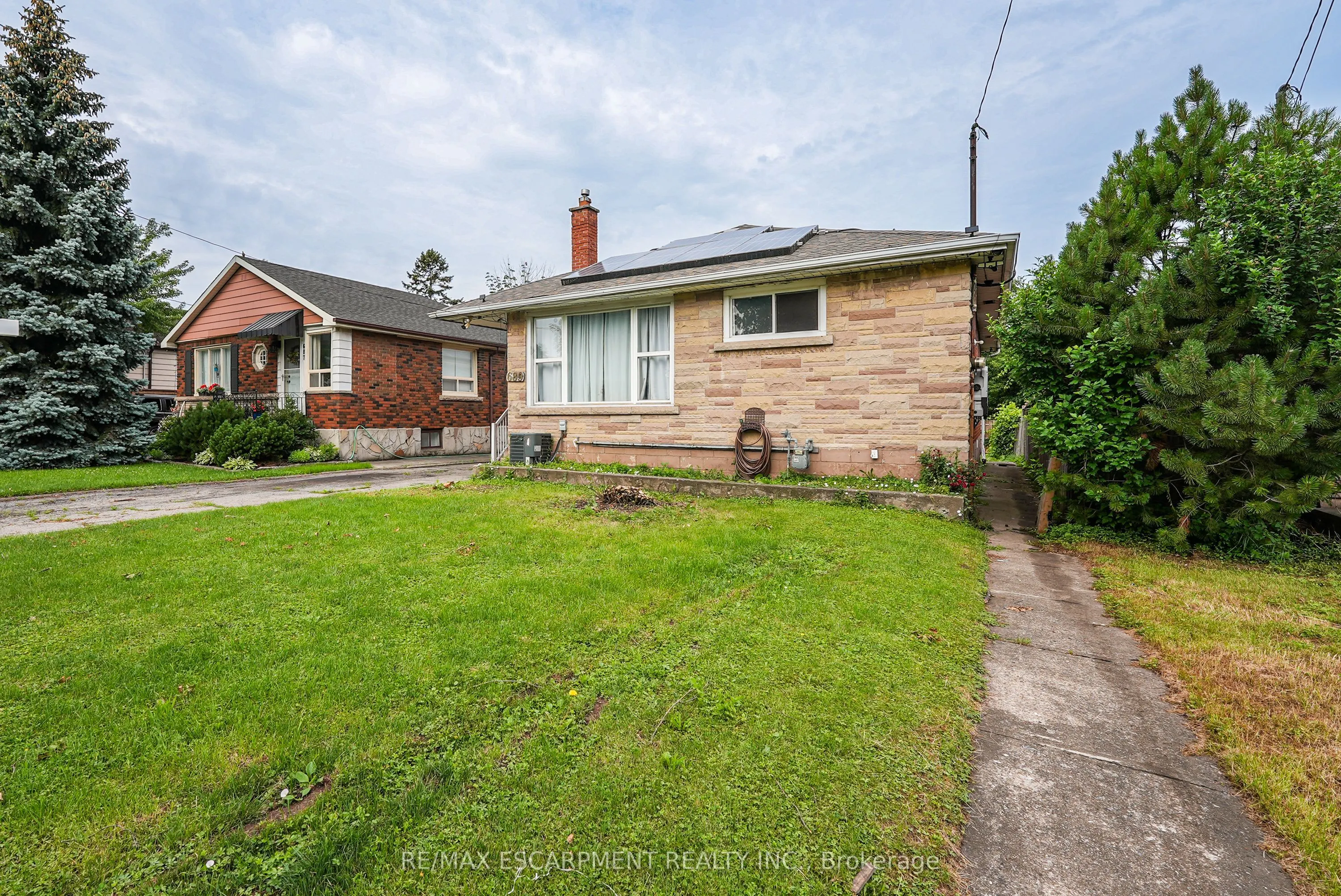 689 Burgess Avenue