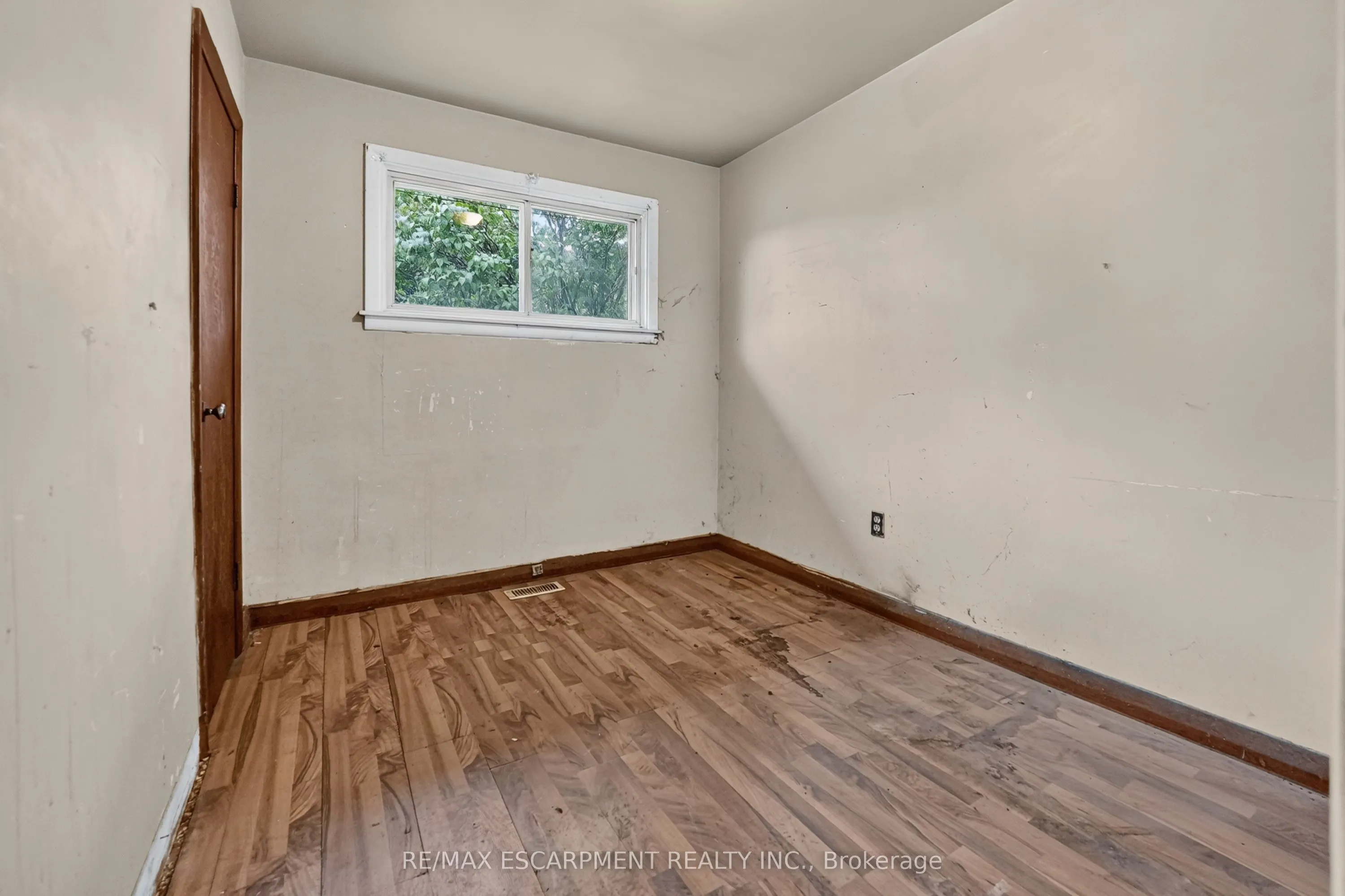689 Burgess Avenue