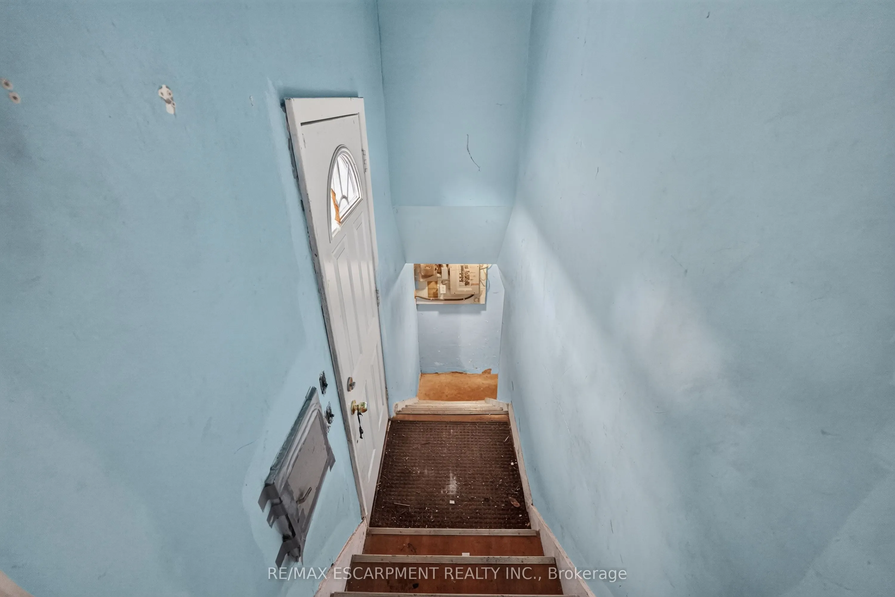 689 Burgess Avenue