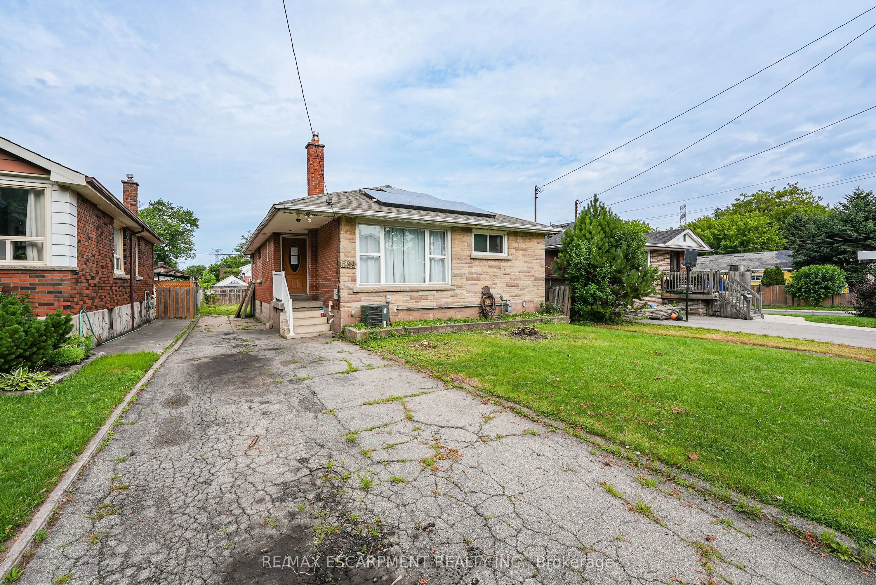 689 Burgess Avenue