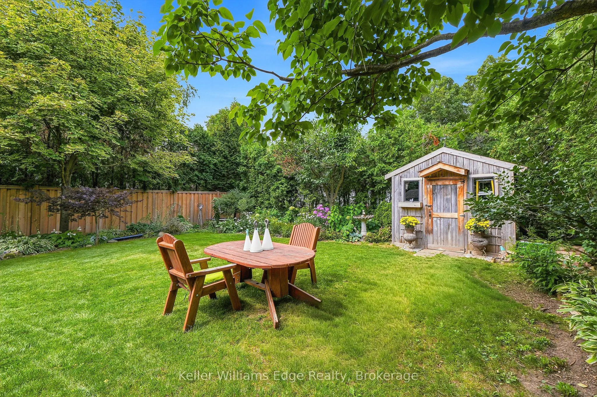 361 Dundas Street E