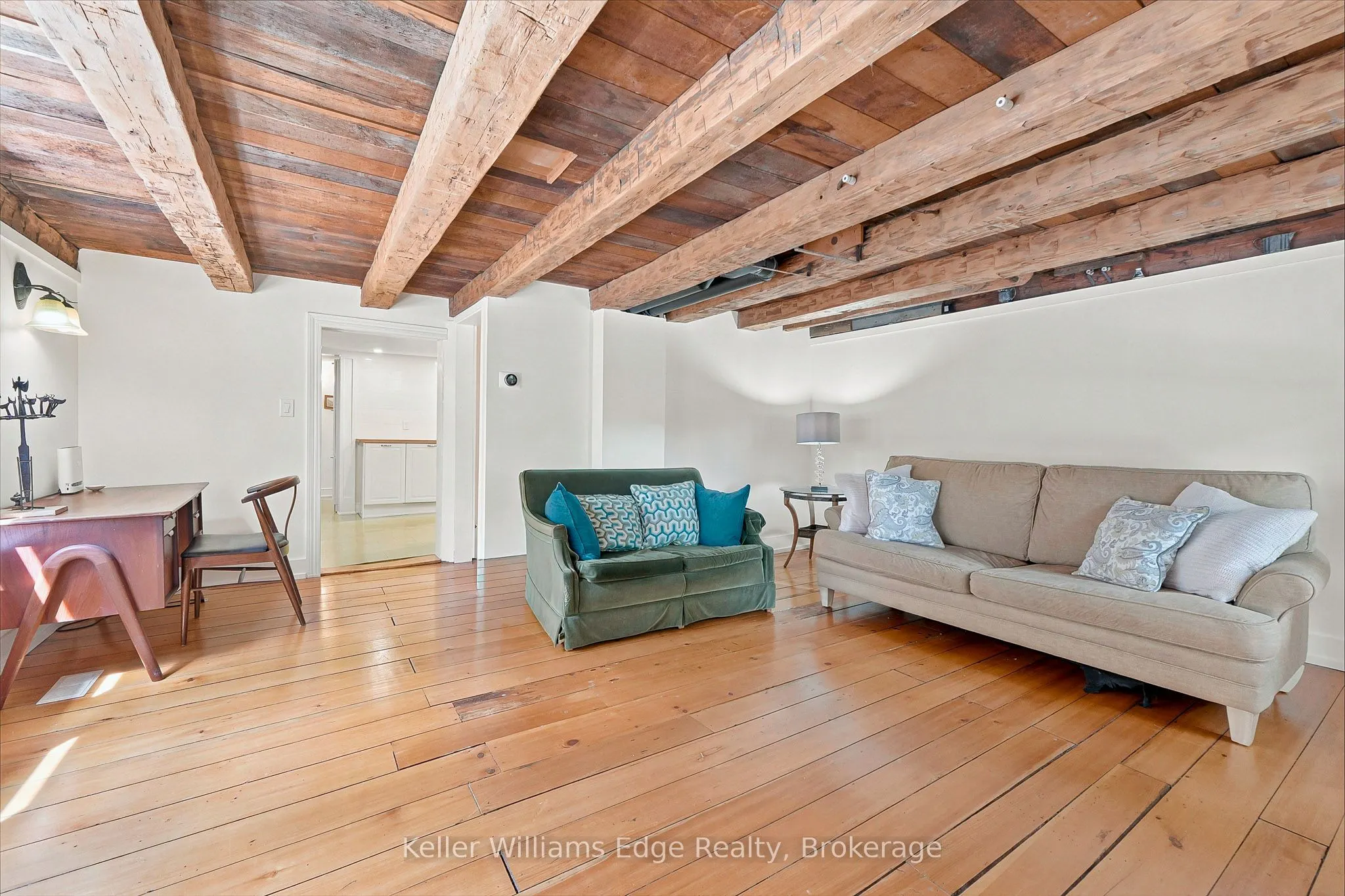 361 Dundas Street E