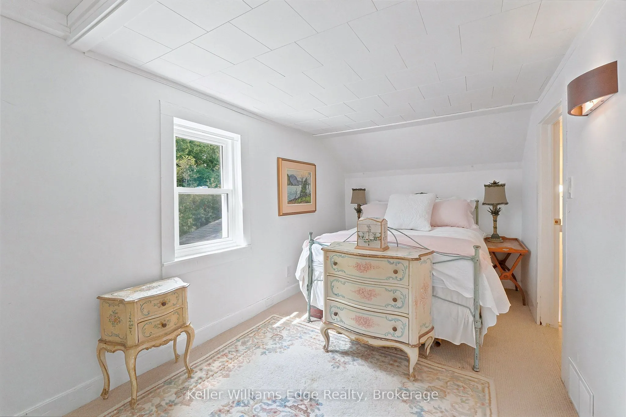 361 Dundas Street E