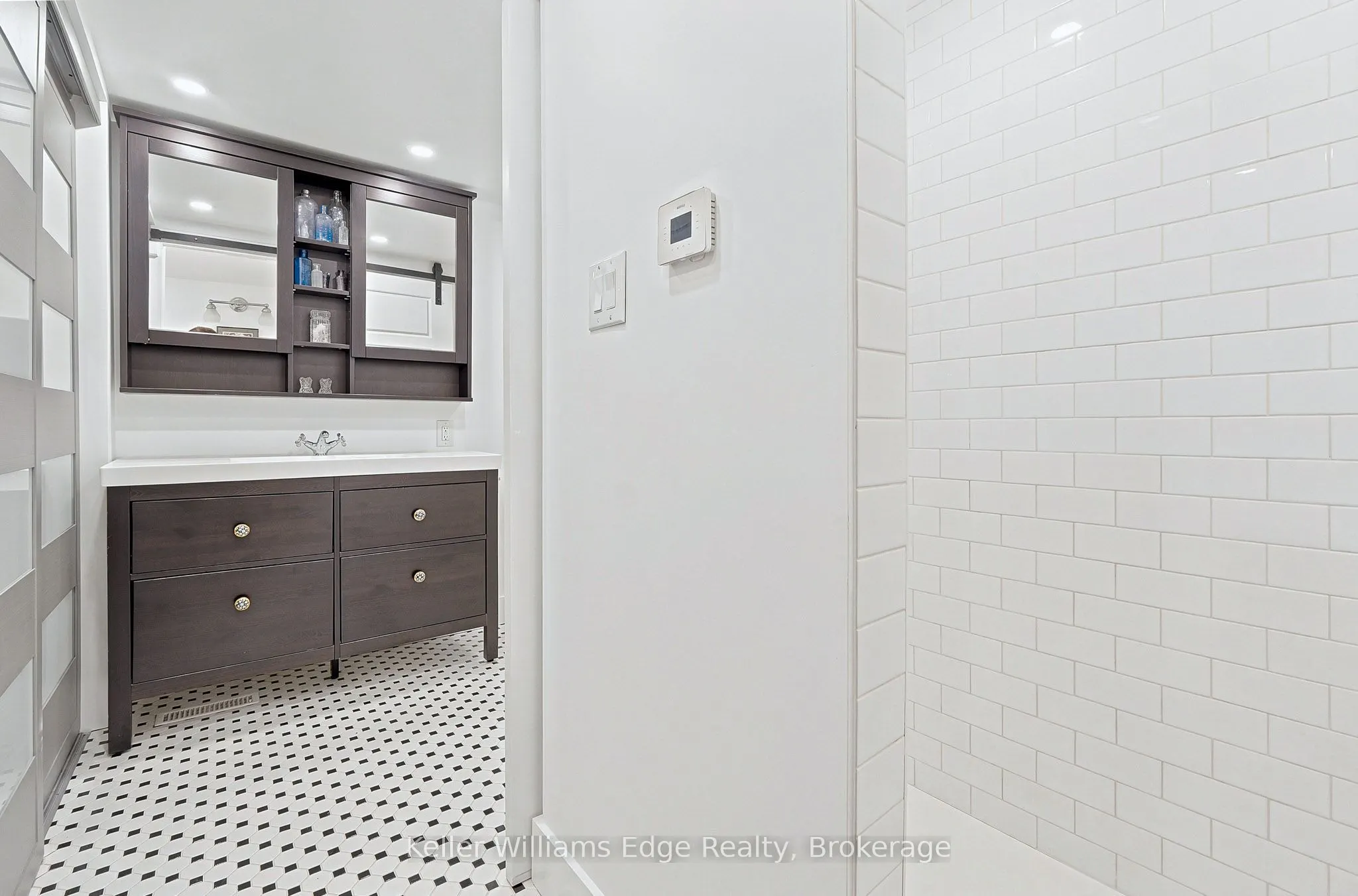361 Dundas Street E