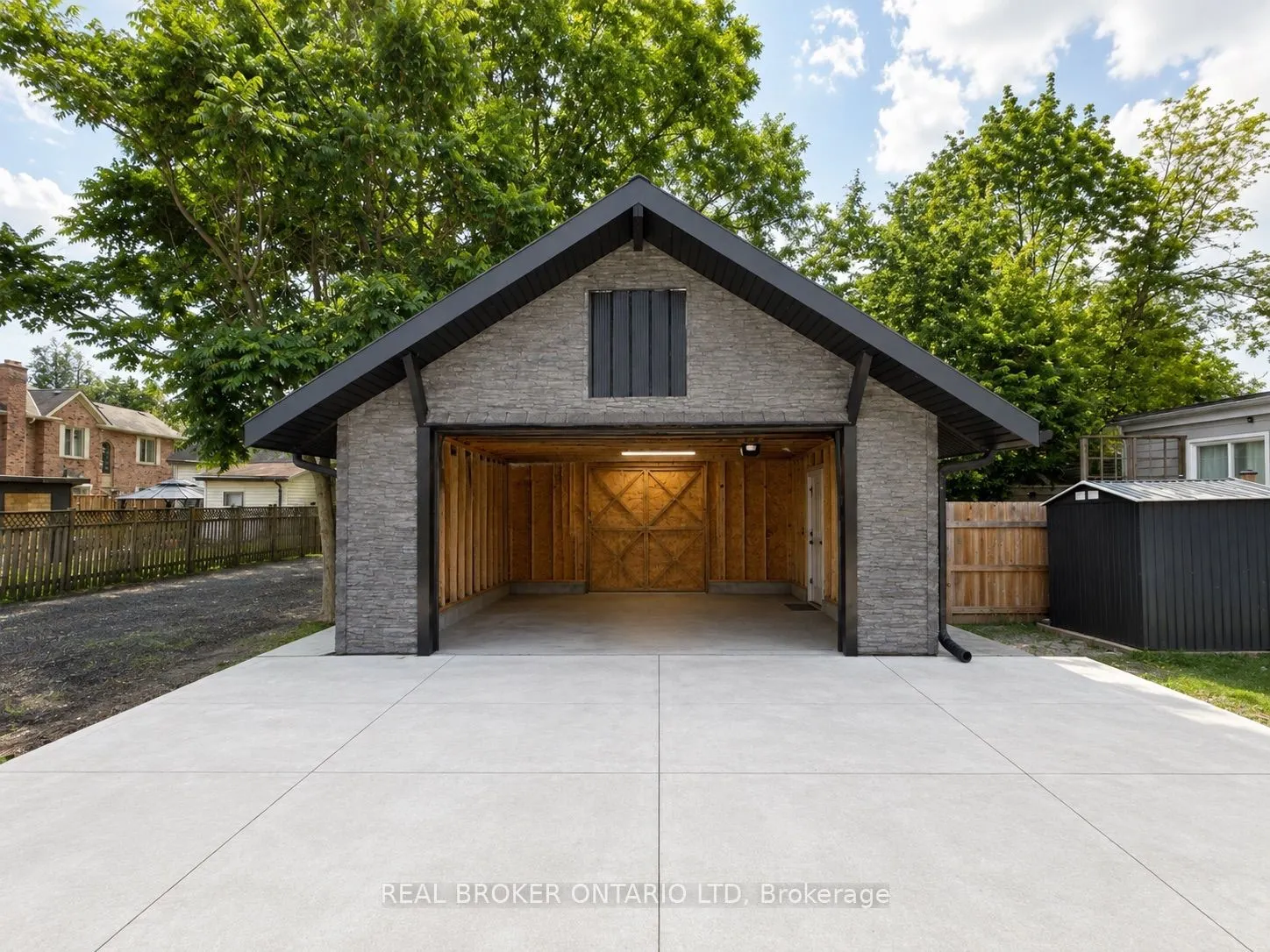 820 Maitland Street