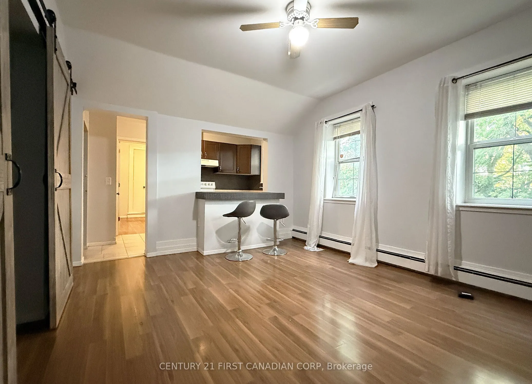 1 Waverley Place #4