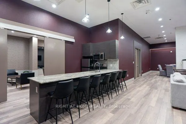 550 North Service Road #809
