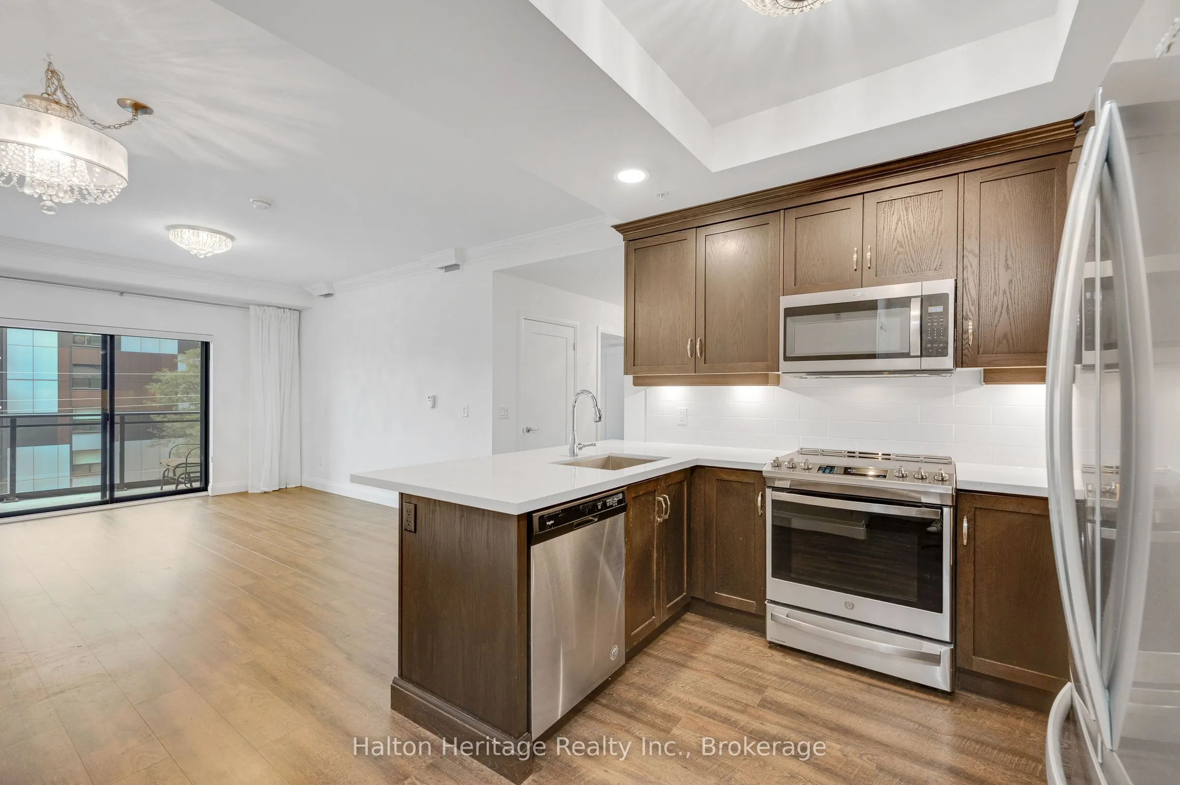 30 Hamilton Street S #313