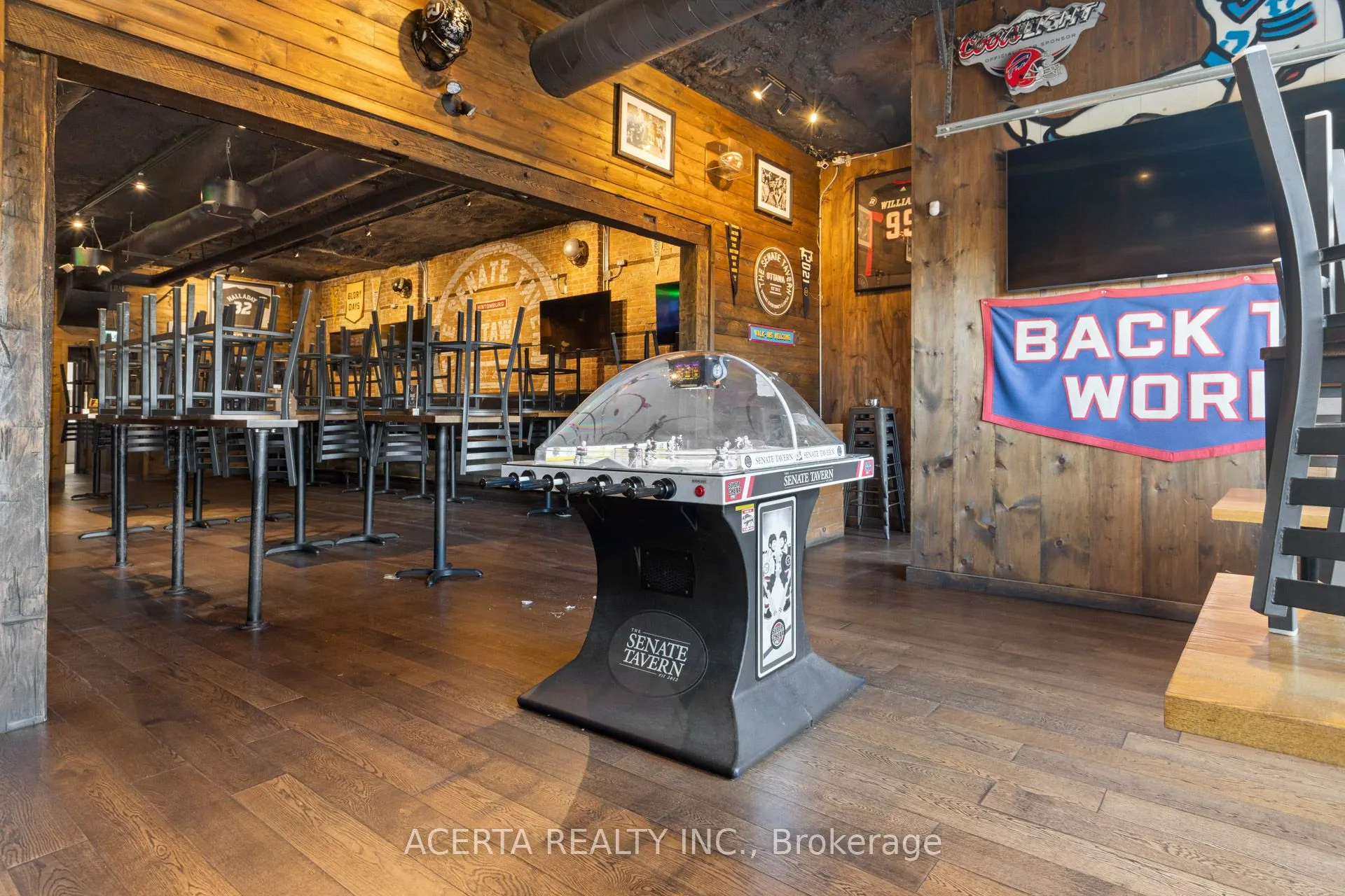 1008 WELLINGTON Street W