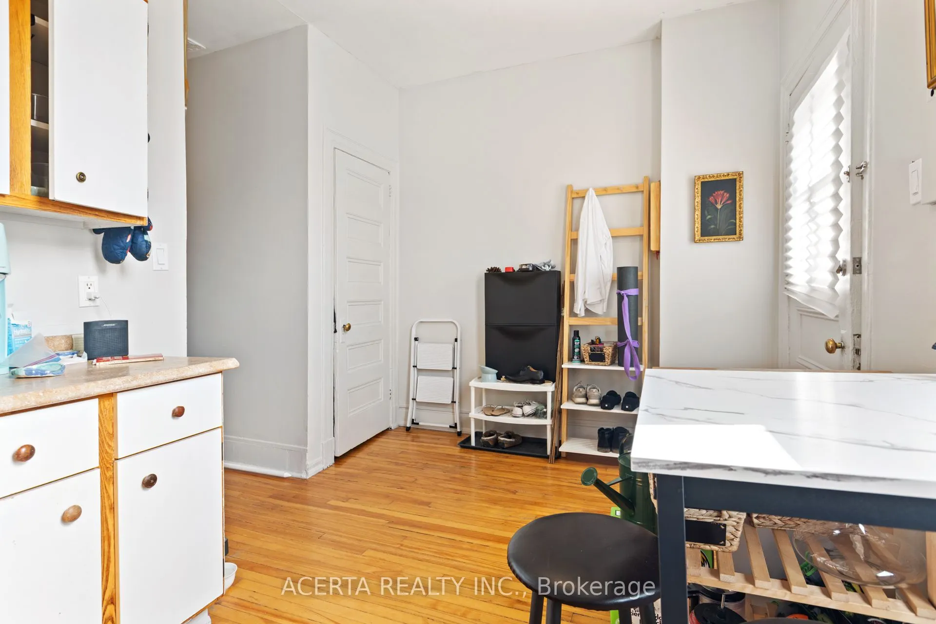 1008 WELLINGTON Street W