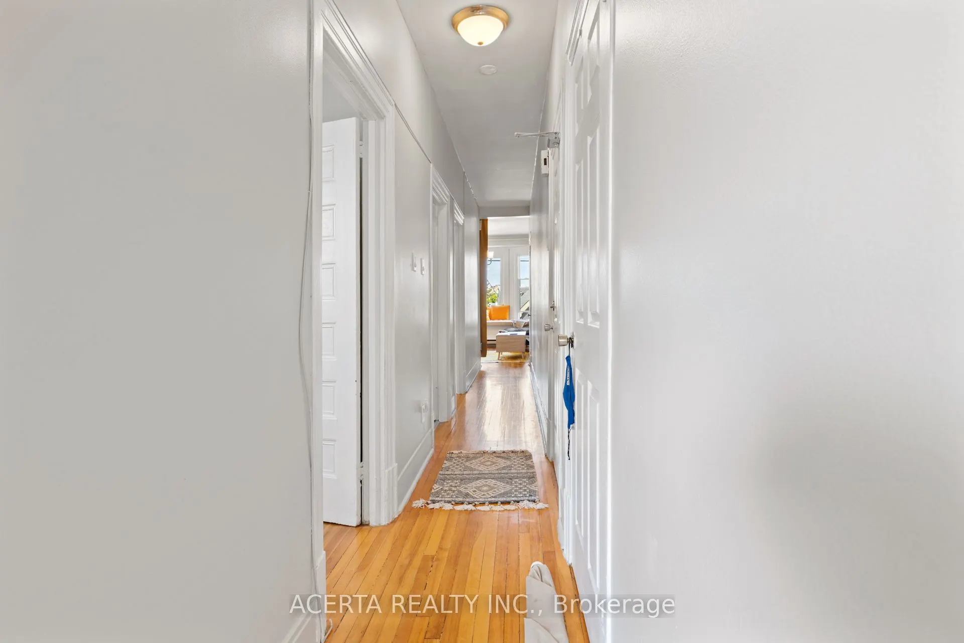 1008 WELLINGTON Street W