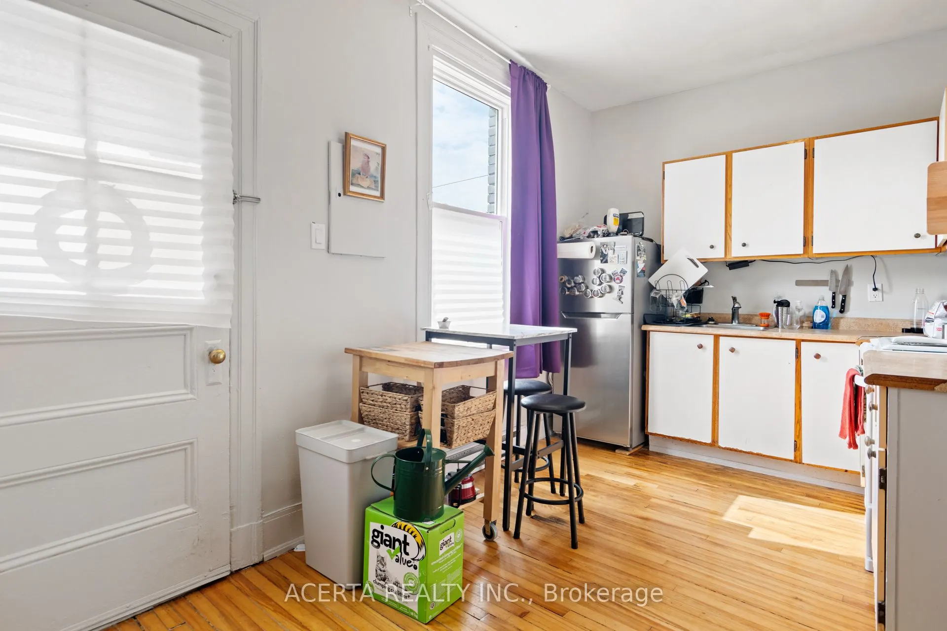 1008 WELLINGTON Street W
