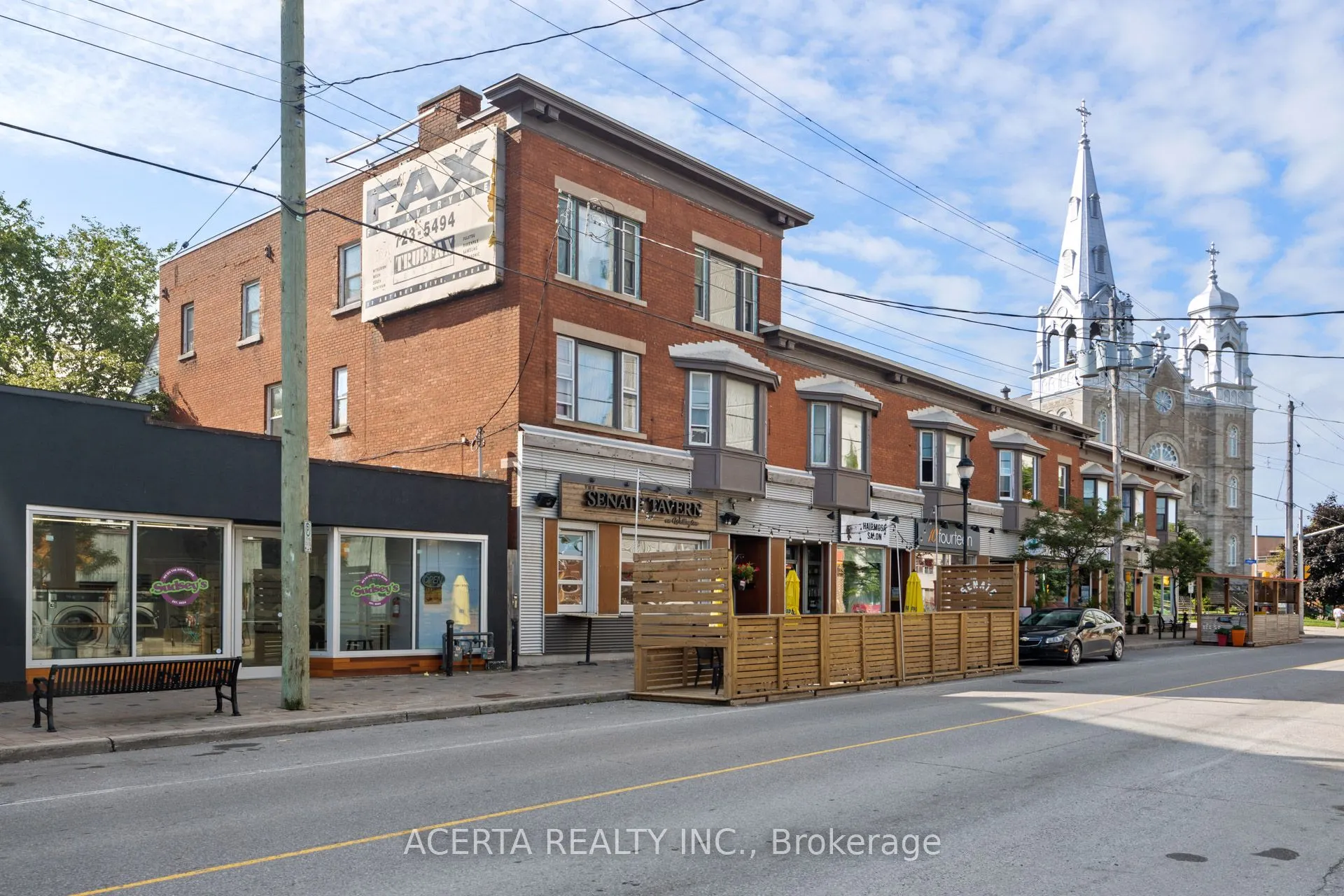 1008 WELLINGTON Street W