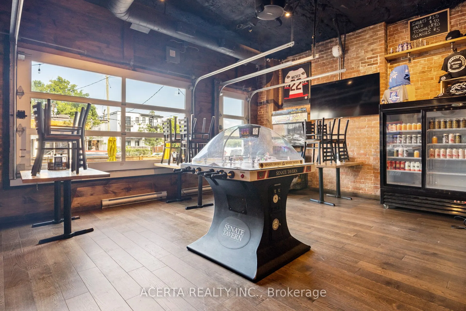 1008 WELLINGTON Street W
