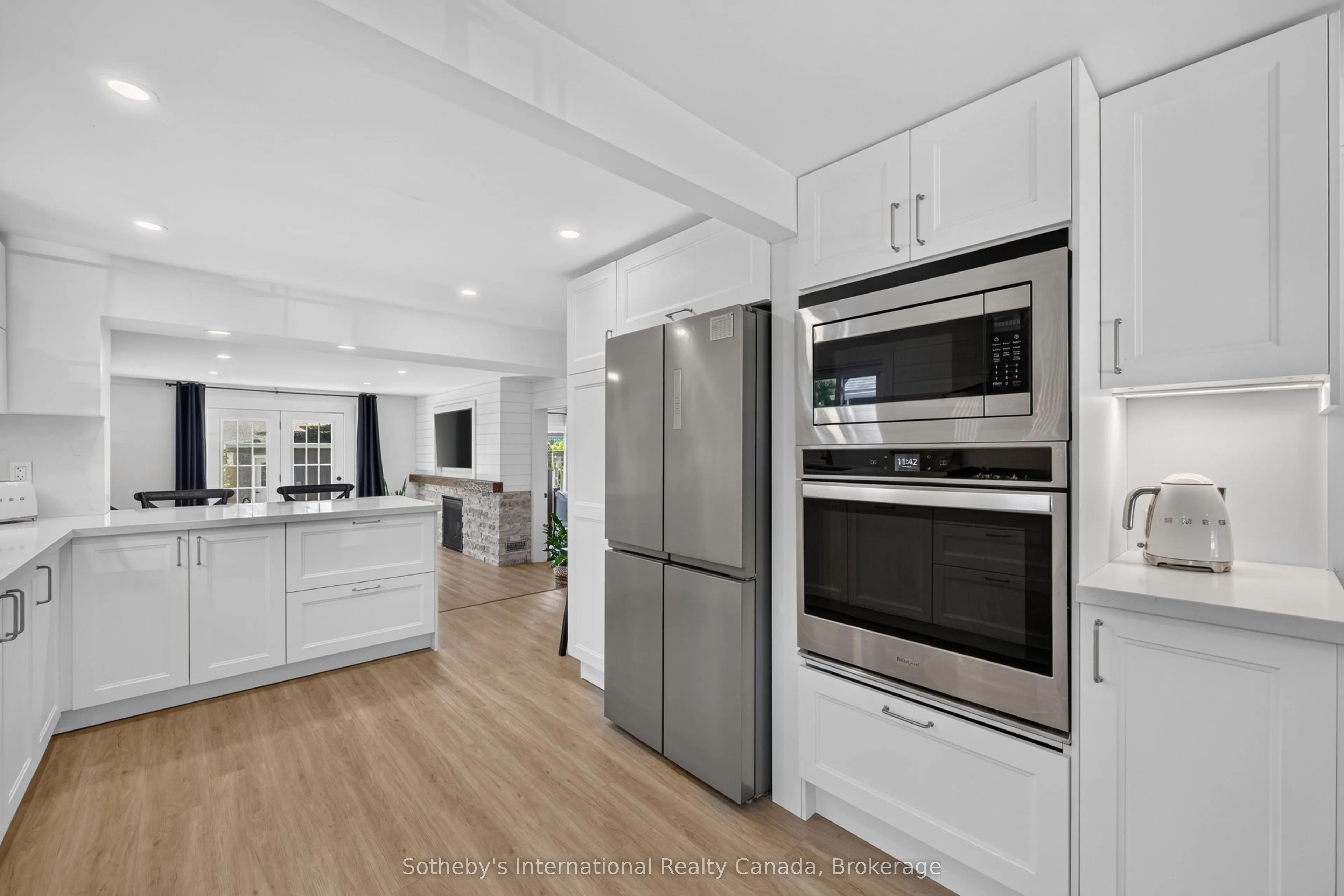 131 Bruce Street S