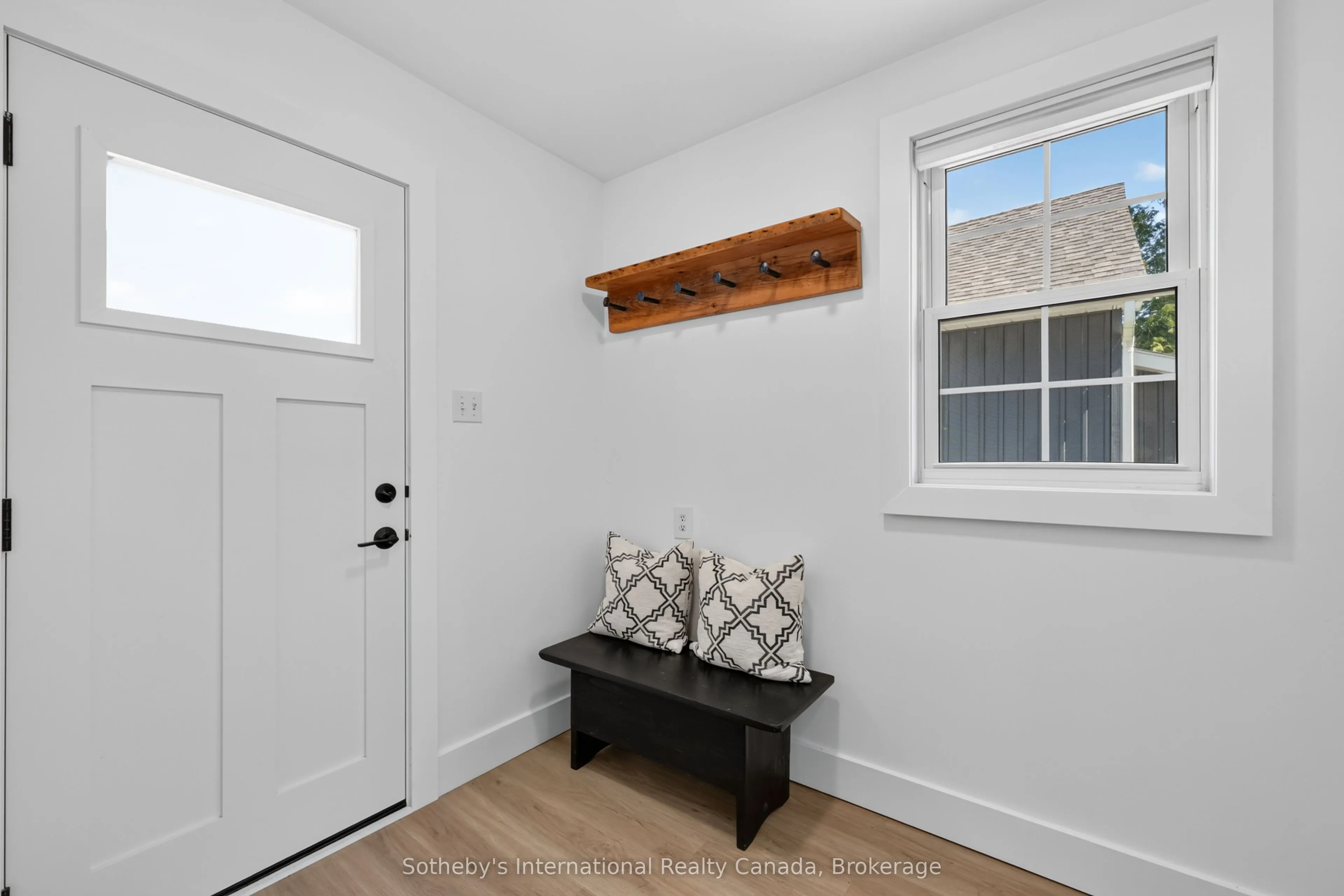 131 Bruce Street S