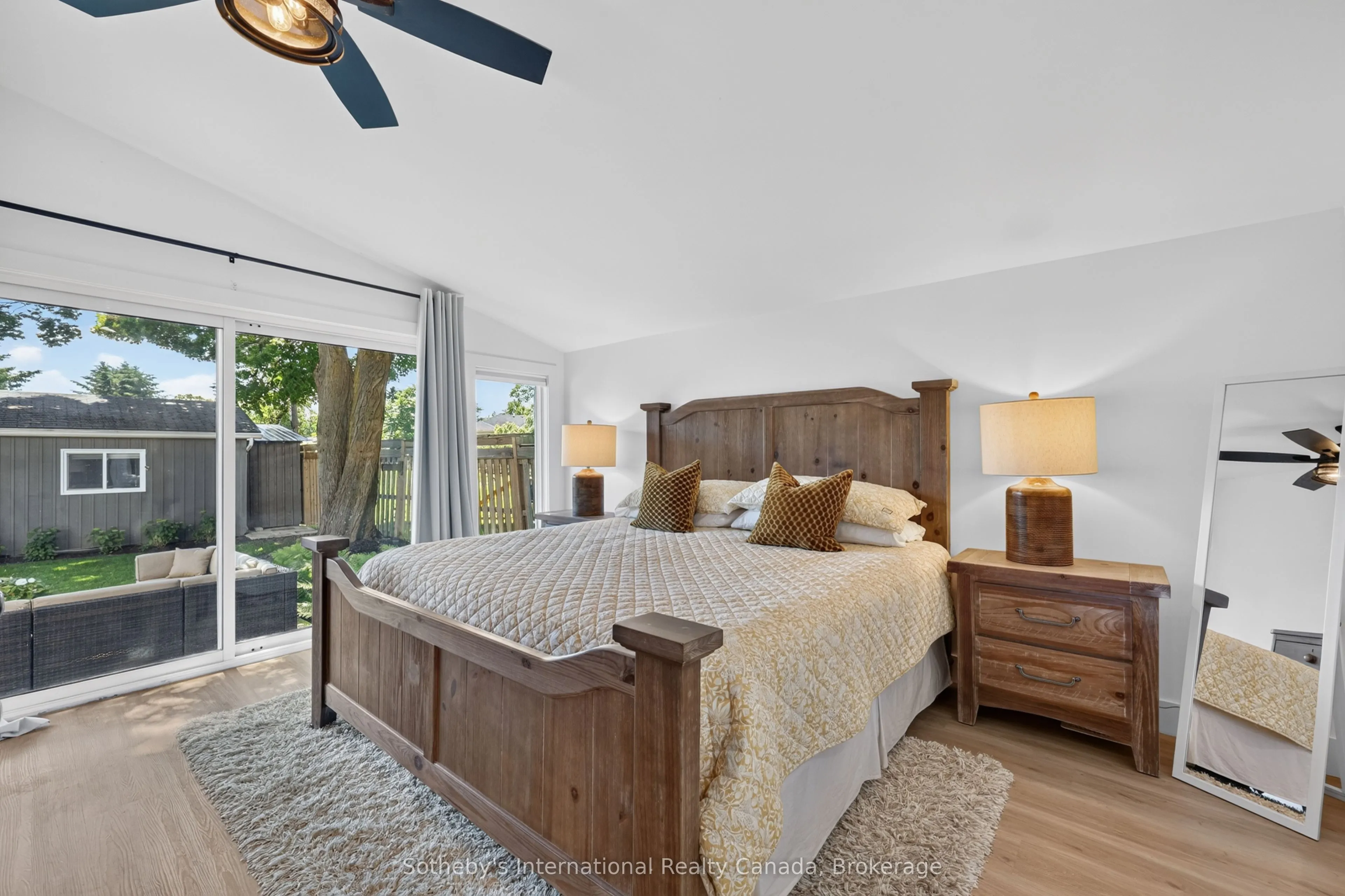 131 Bruce Street S