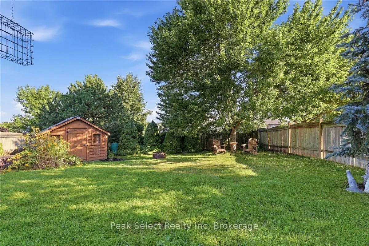 180 Ridgewood Crescent
