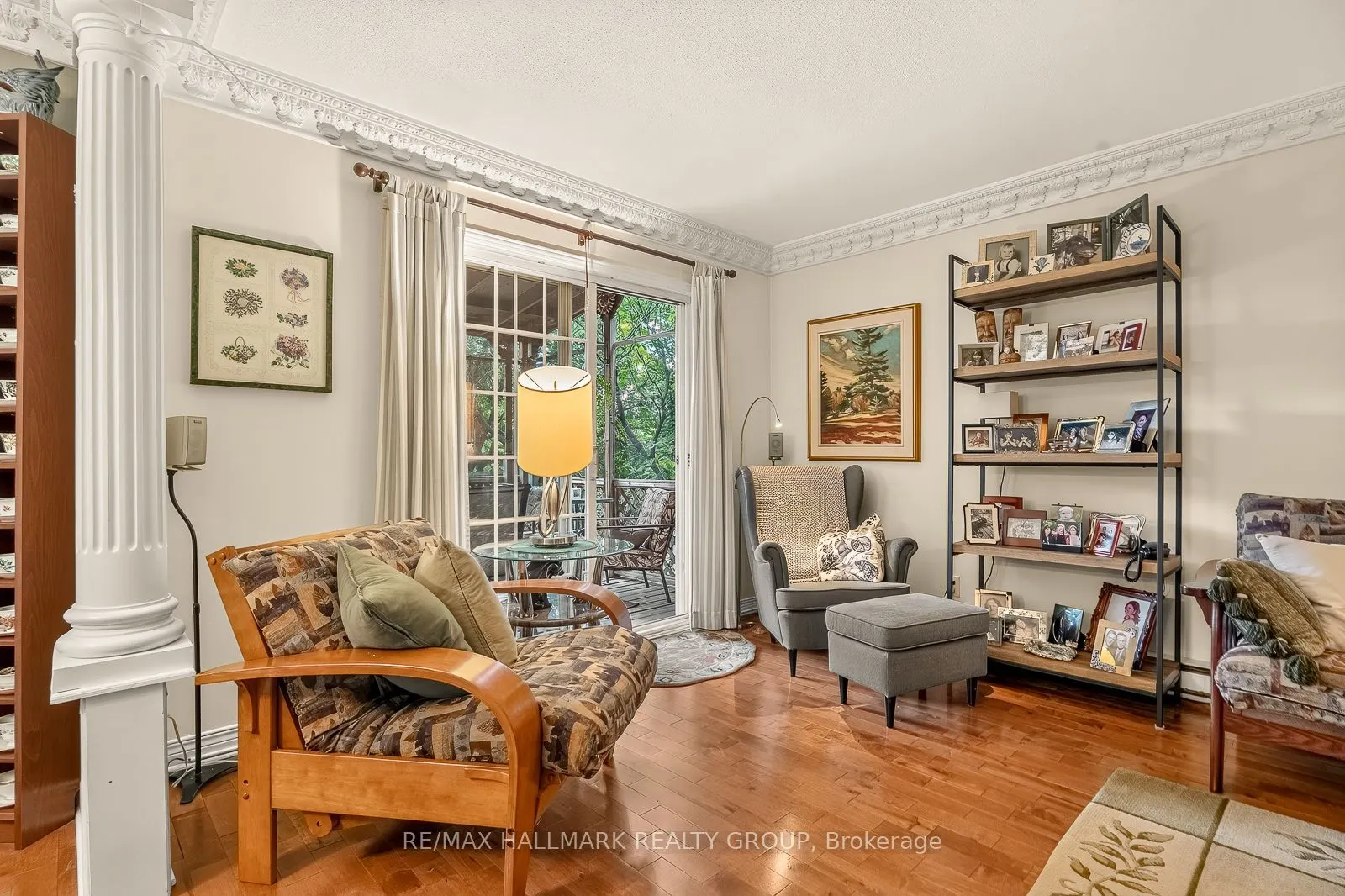 1898 RUSSELL Road #2