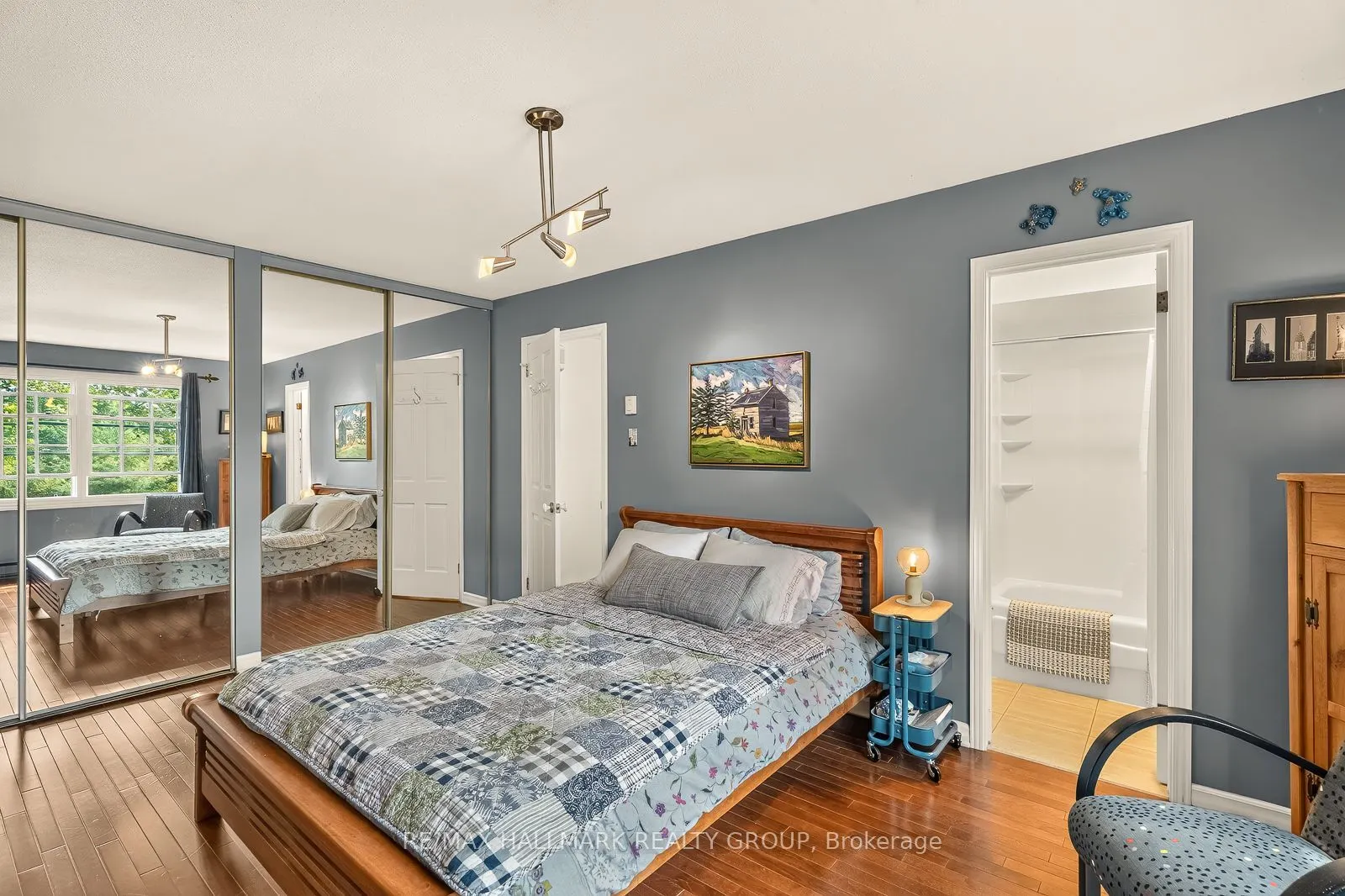 1898 RUSSELL Road #2