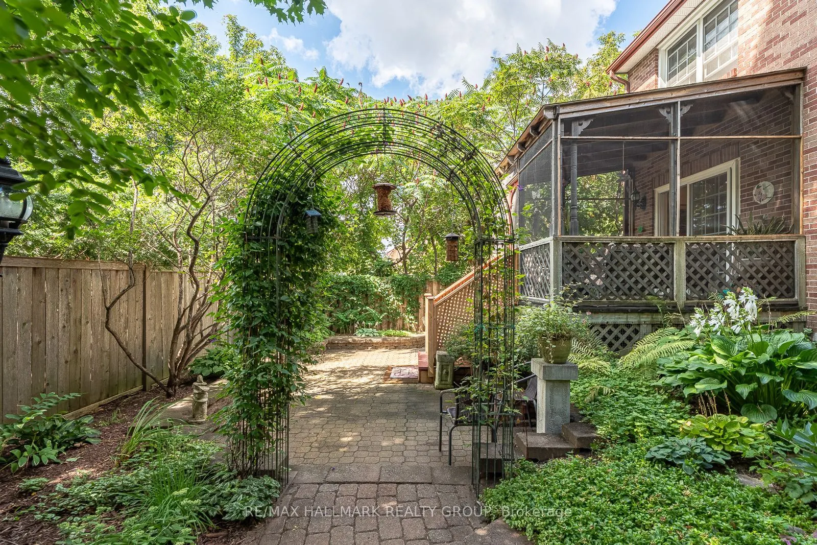 1898 RUSSELL Road #2