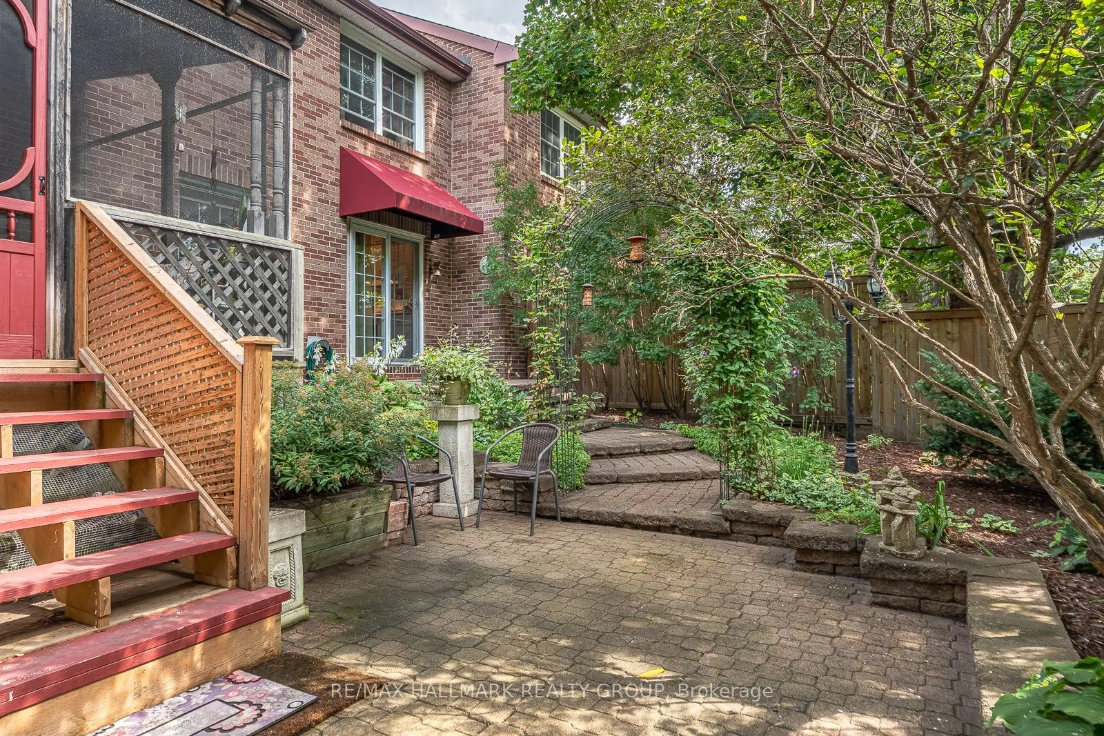 1898 RUSSELL Road #2