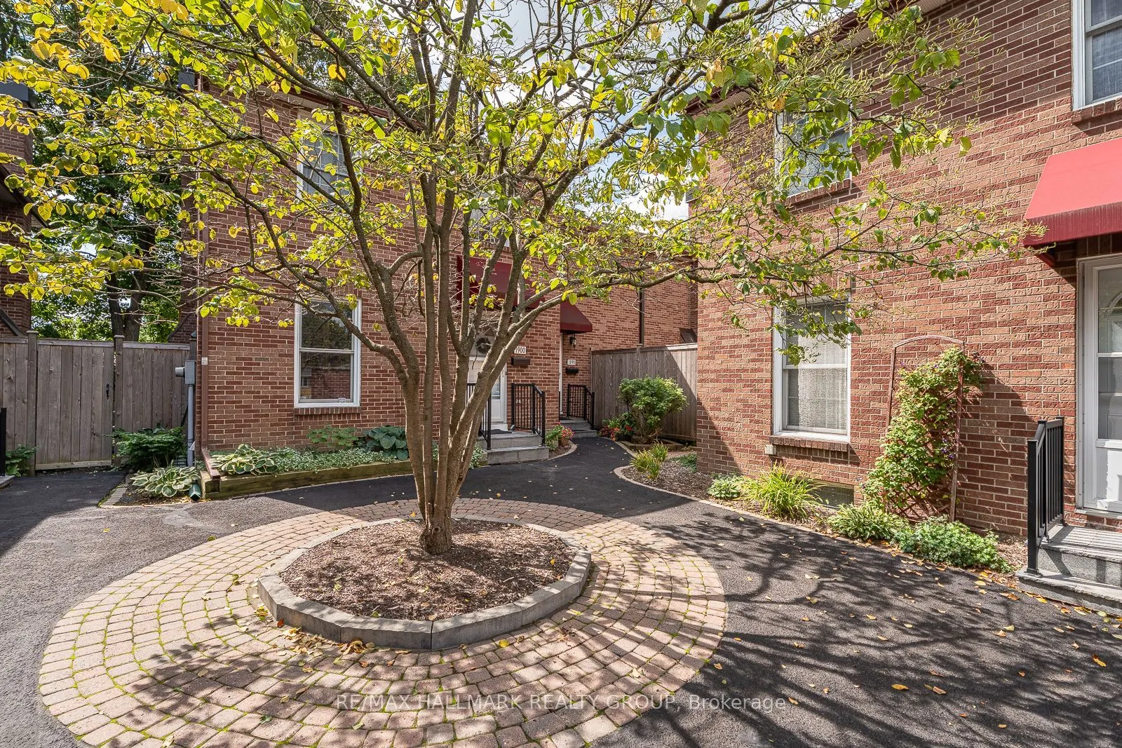 1898 RUSSELL Road #2