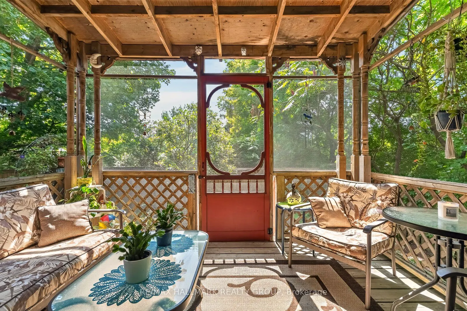 1898 RUSSELL Road #2