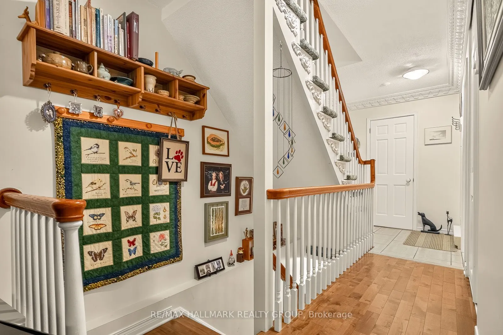 1898 RUSSELL Road #2