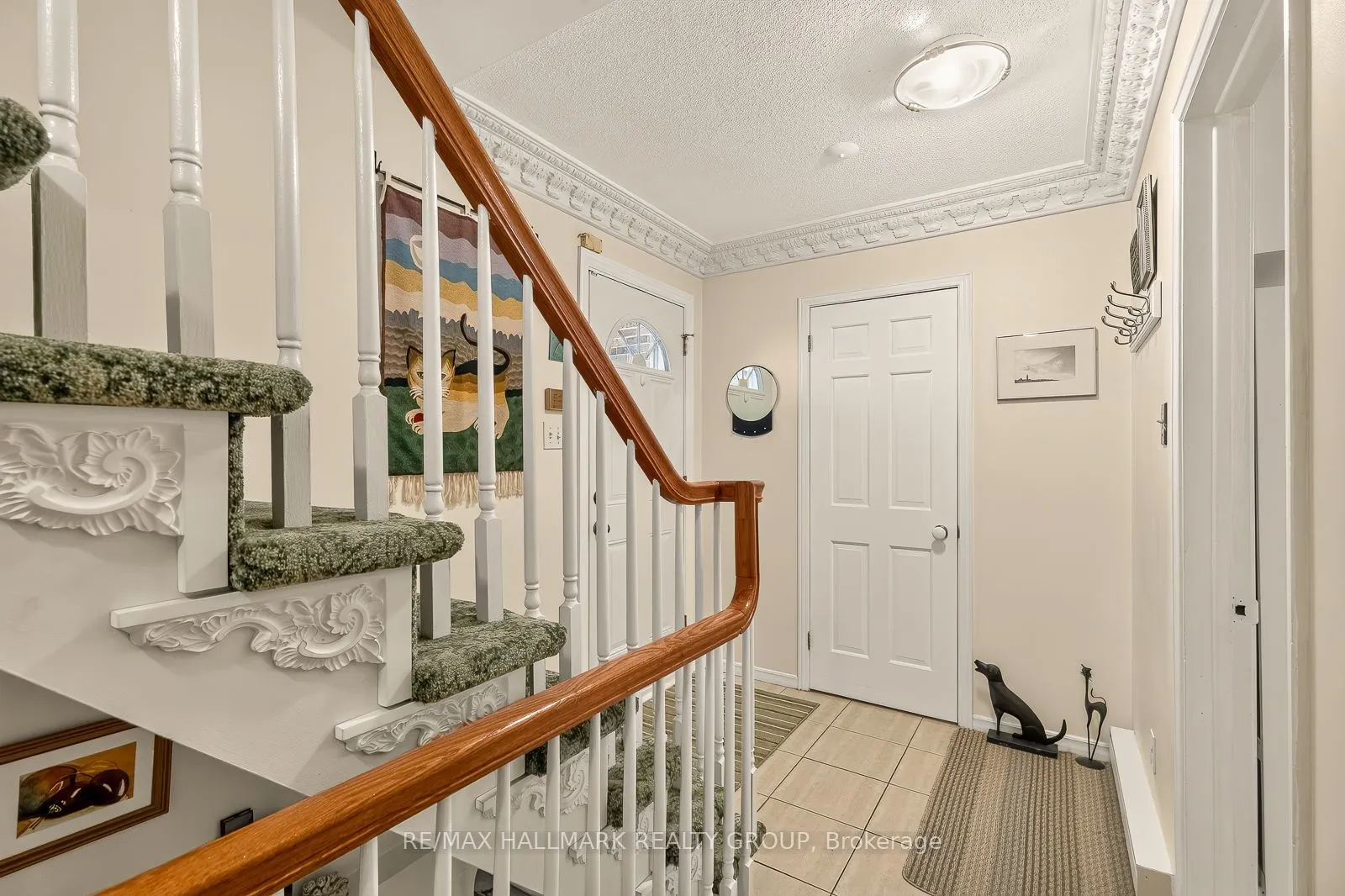 1898 RUSSELL Road #2