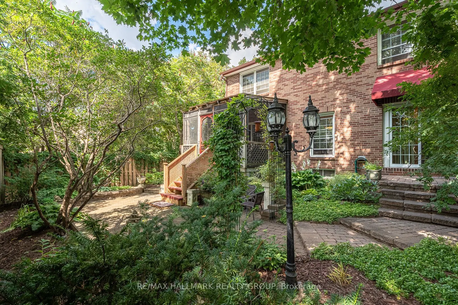 1898 RUSSELL Road #2