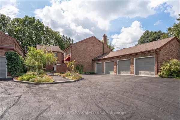 1898 RUSSELL Road #2