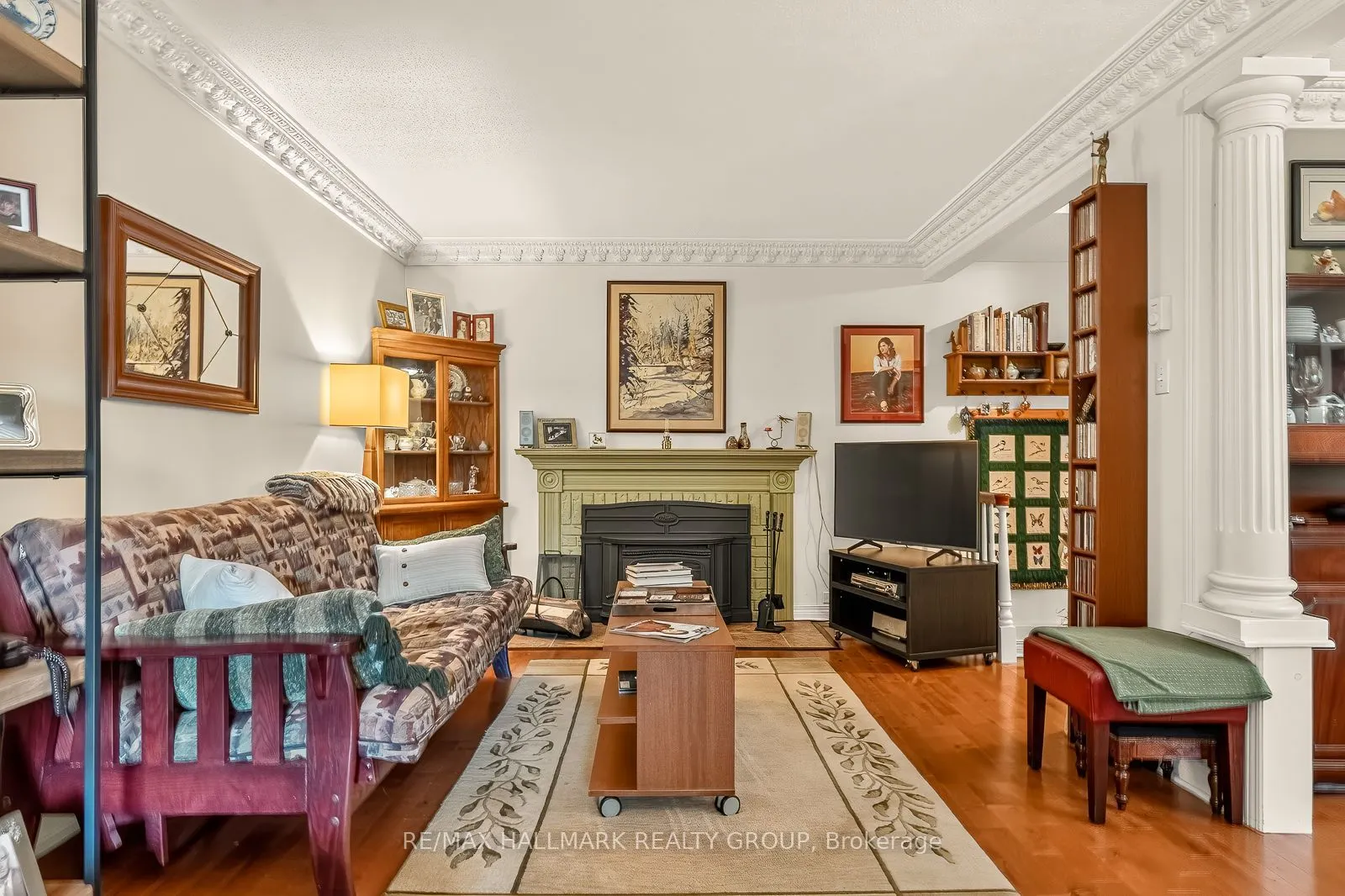 1898 RUSSELL Road #2
