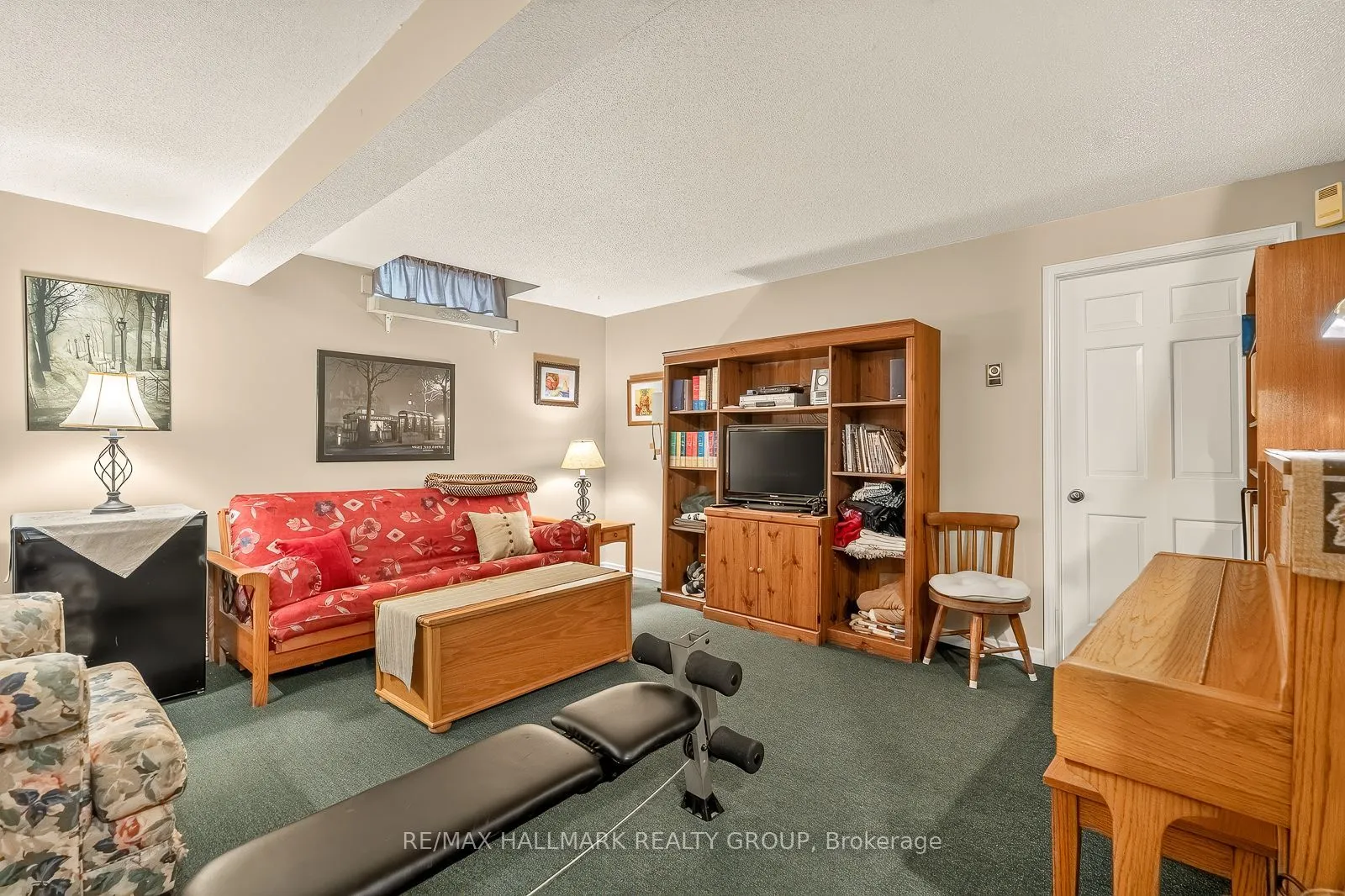 1898 RUSSELL Road #2